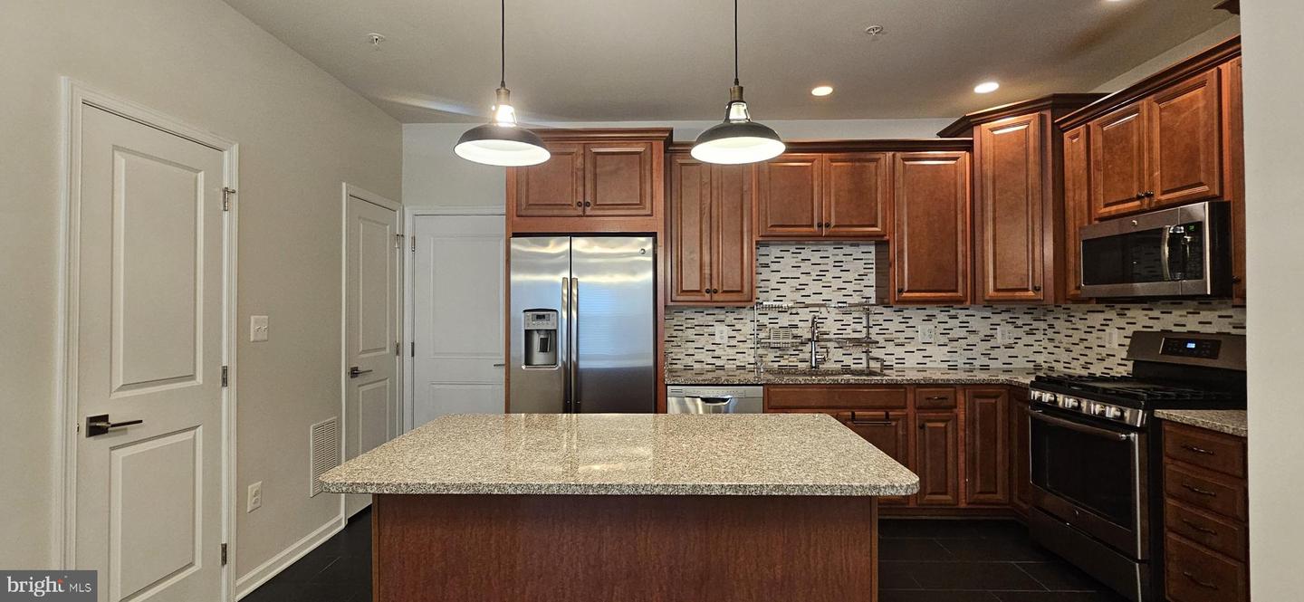 43102 THOROUGHFARE GAP TER, ASHBURN, Virginia 20148, 3 Bedrooms Bedrooms, ,2 BathroomsBathrooms,Residential,For sale,43102 THOROUGHFARE GAP TER,VALO2101488 MLS # VALO2101488