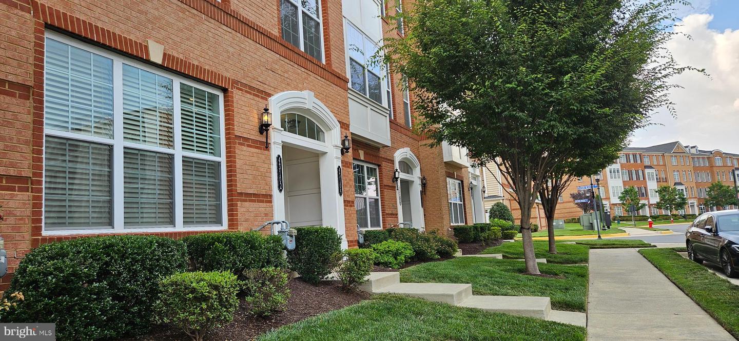 43102 THOROUGHFARE GAP TER, ASHBURN, Virginia 20148, 3 Bedrooms Bedrooms, ,2 BathroomsBathrooms,Residential,For sale,43102 THOROUGHFARE GAP TER,VALO2101488 MLS # VALO2101488