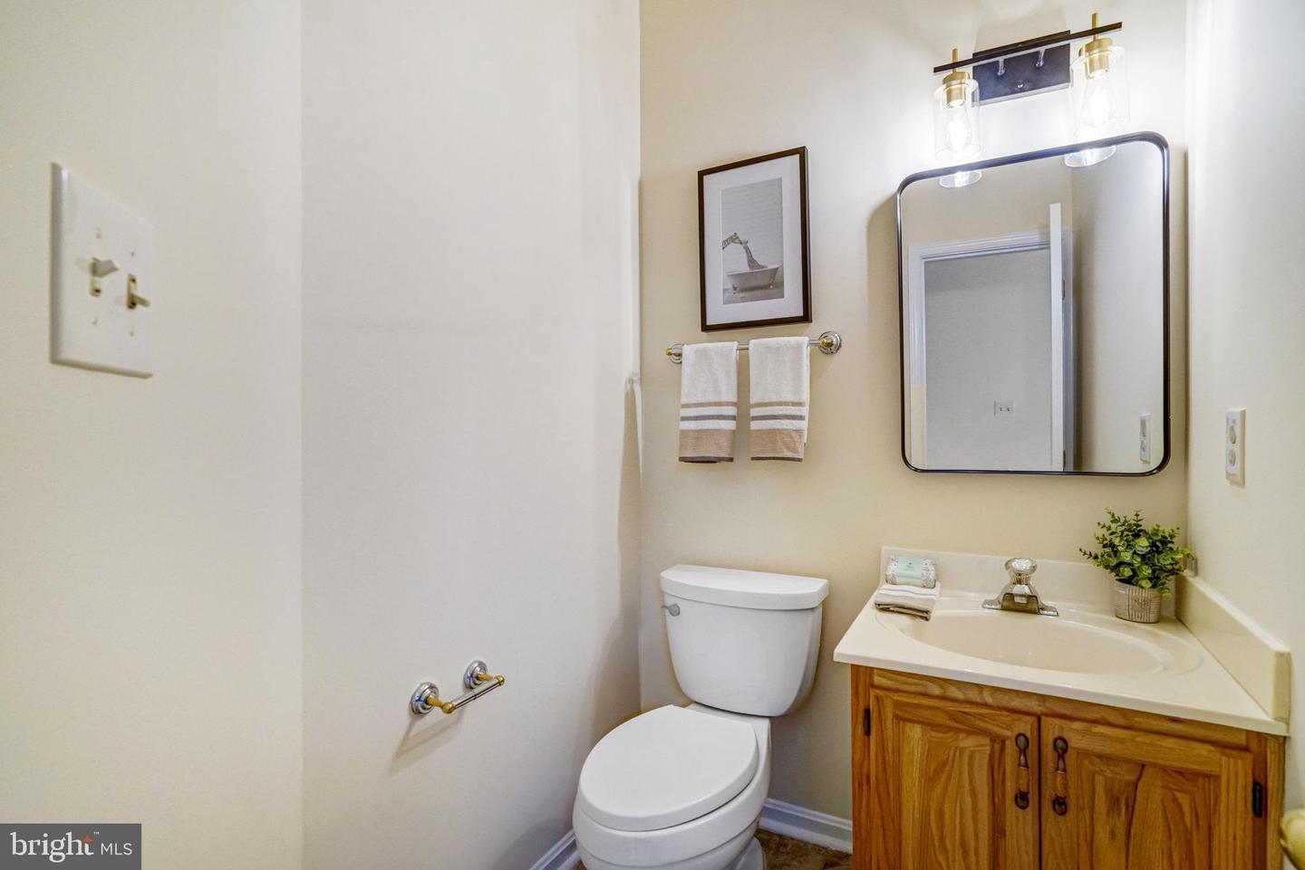 7044 FIELDHURST CT, ALEXANDRIA, Virginia 22315, 3 Bedrooms Bedrooms, ,2 BathroomsBathrooms,Residential,For sale,7044 FIELDHURST CT,VAFX2254298 MLS # VAFX2254298