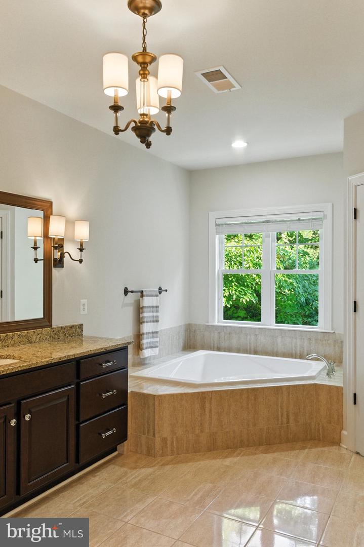 1628 WESTMORELAND ST, MCLEAN, Virginia 22101, 6 Bedrooms Bedrooms, ,5 BathroomsBathrooms,Residential,For sale,1628 WESTMORELAND ST,VAFX2254346 MLS # VAFX2254346