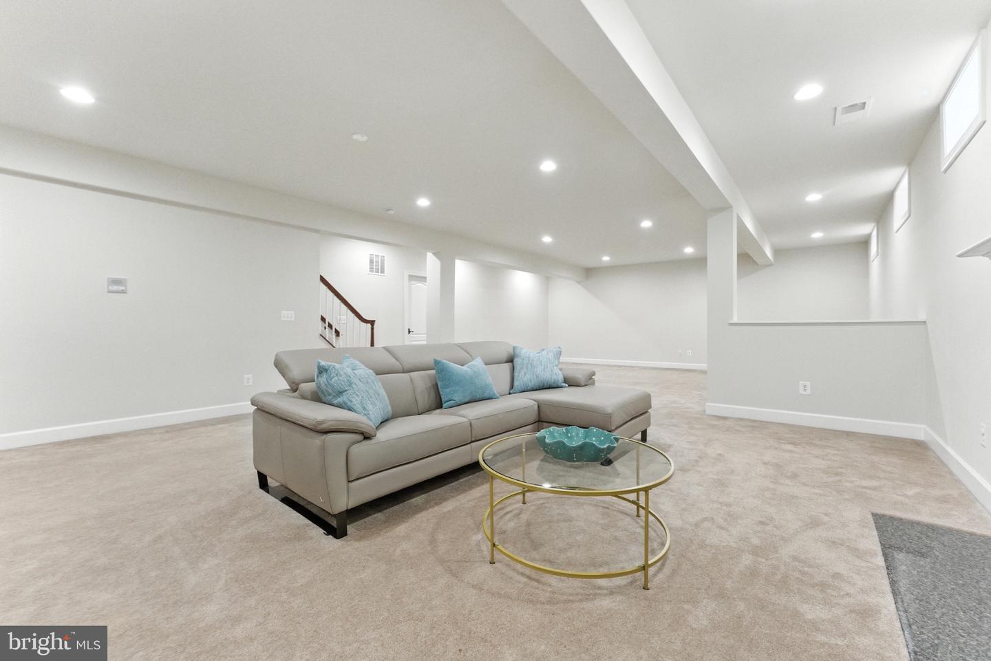 1628 WESTMORELAND ST, MCLEAN, Virginia 22101, 6 Bedrooms Bedrooms, ,5 BathroomsBathrooms,Residential,For sale,1628 WESTMORELAND ST,VAFX2254346 MLS # VAFX2254346
