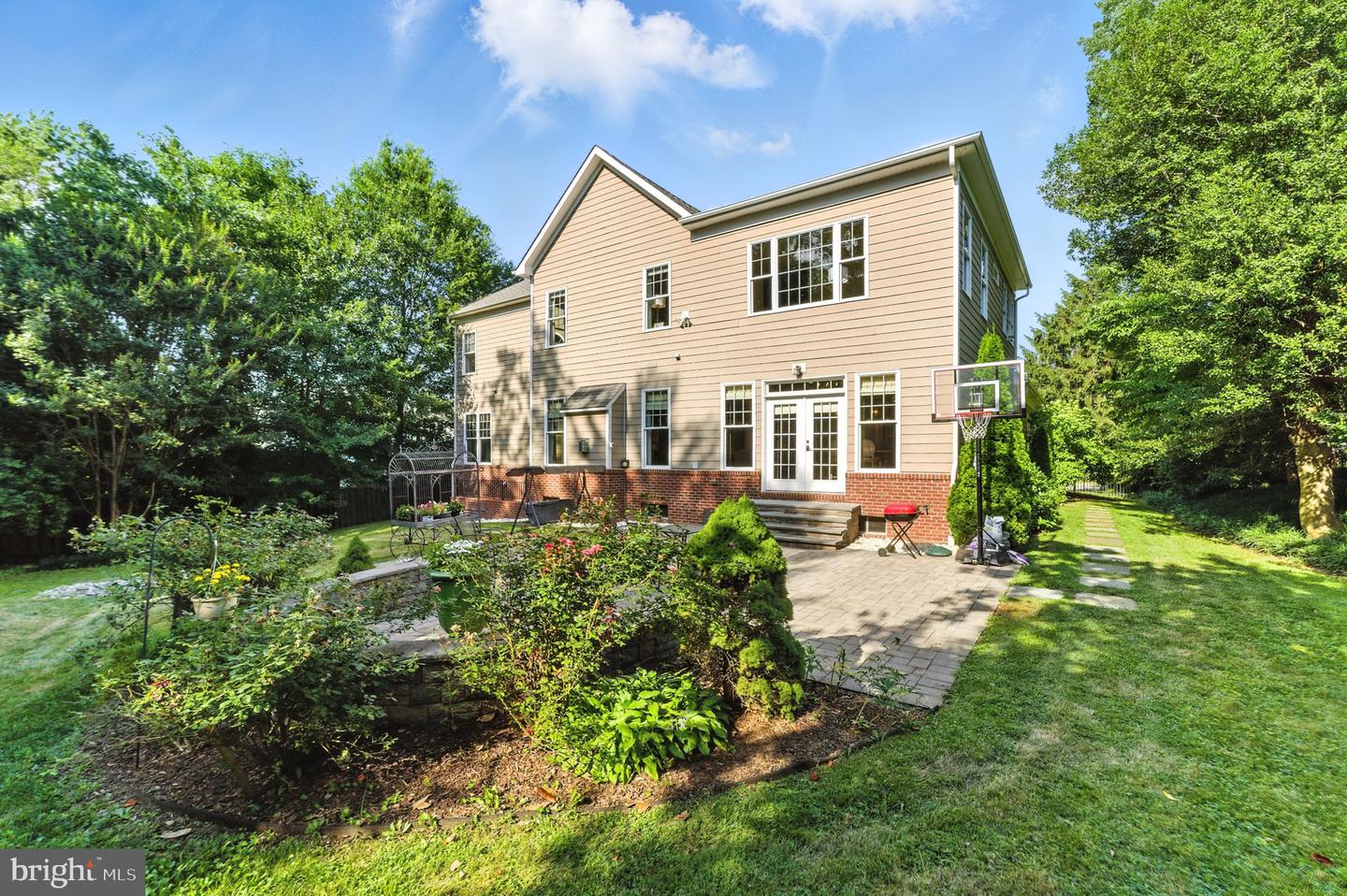 1628 WESTMORELAND ST, MCLEAN, Virginia 22101, 6 Bedrooms Bedrooms, ,5 BathroomsBathrooms,Residential,For sale,1628 WESTMORELAND ST,VAFX2254346 MLS # VAFX2254346