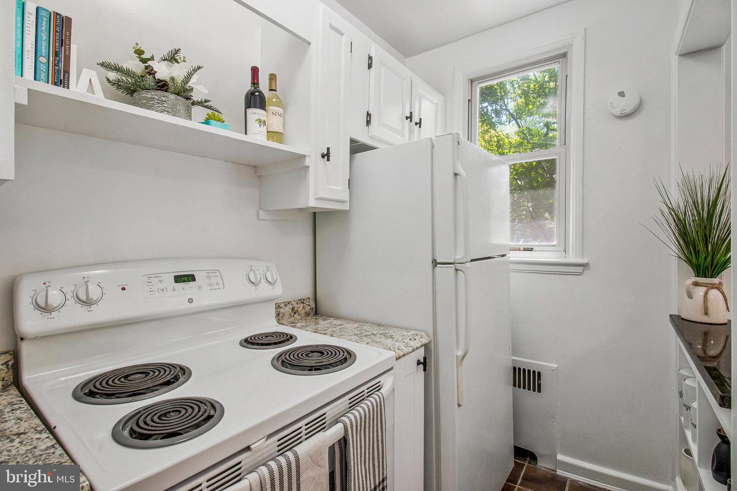 4029 BENTON ST NW #201, WASHINGTON, District Of Columbia 20007, 1 Bedroom Bedrooms, ,1 BathroomBathrooms,Residential,For sale,4029 BENTON ST NW #201,DCDC2209482 MLS # DCDC2209482