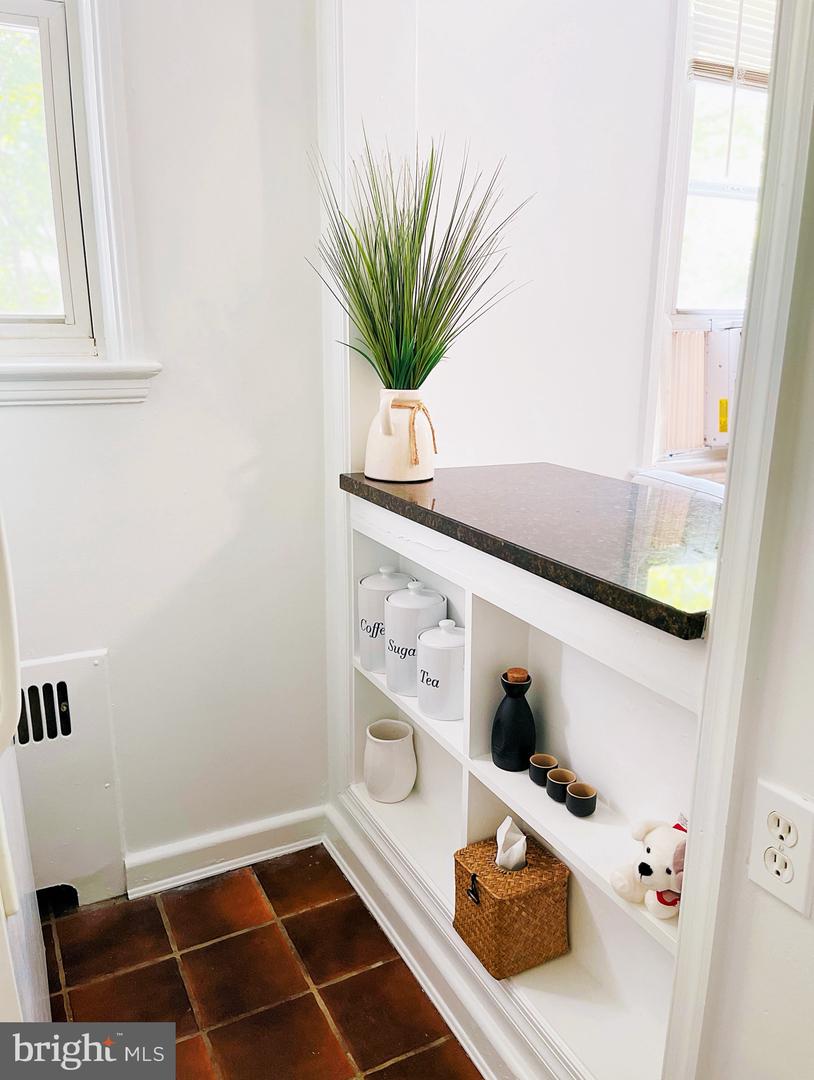 4029 BENTON ST NW #201, WASHINGTON, District Of Columbia 20007, 1 Bedroom Bedrooms, ,1 BathroomBathrooms,Residential,For sale,4029 BENTON ST NW #201,DCDC2209482 MLS # DCDC2209482