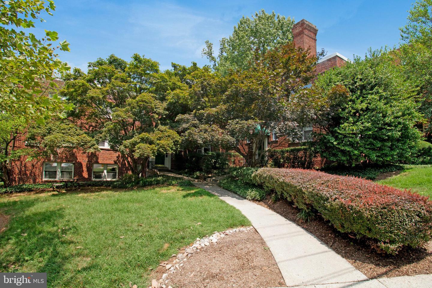 4029 BENTON ST NW #201, WASHINGTON, District Of Columbia 20007, 1 Bedroom Bedrooms, ,1 BathroomBathrooms,Residential,For sale,4029 BENTON ST NW #201,DCDC2209482 MLS # DCDC2209482