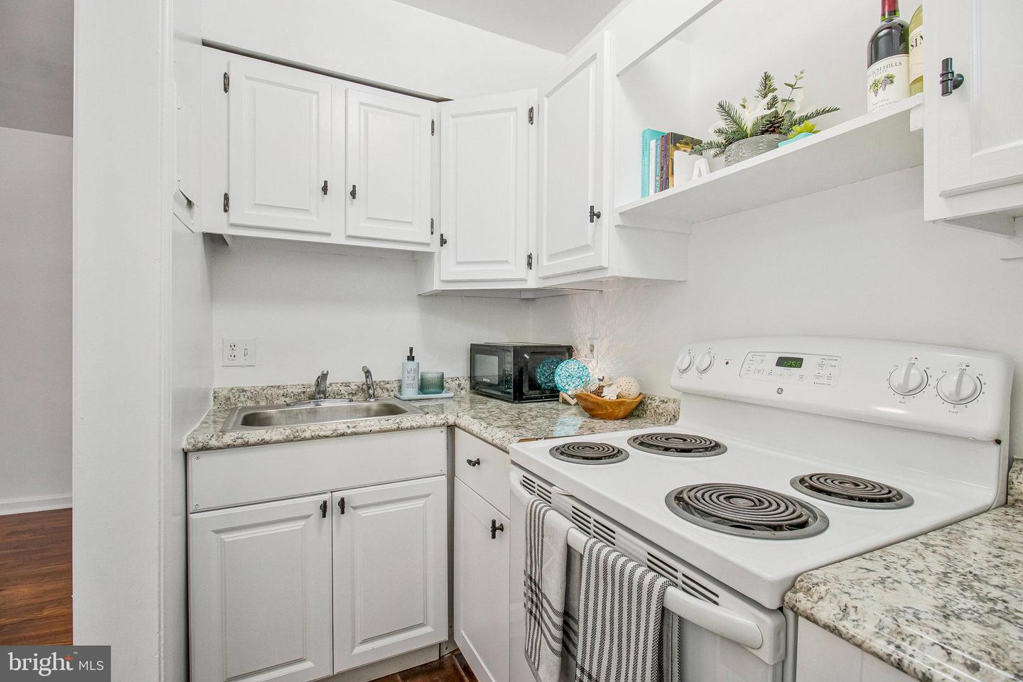 4029 BENTON ST NW #201, WASHINGTON, District Of Columbia 20007, 1 Bedroom Bedrooms, ,1 BathroomBathrooms,Residential,For sale,4029 BENTON ST NW #201,DCDC2209482 MLS # DCDC2209482