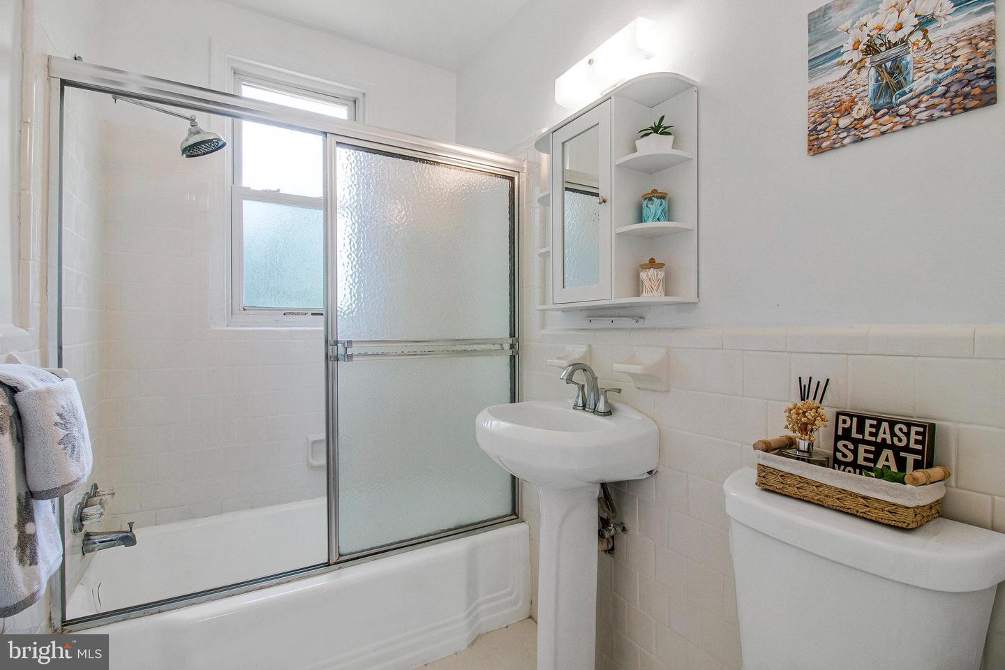 4029 BENTON ST NW #201, WASHINGTON, District Of Columbia 20007, 1 Bedroom Bedrooms, ,1 BathroomBathrooms,Residential,For sale,4029 BENTON ST NW #201,DCDC2209482 MLS # DCDC2209482