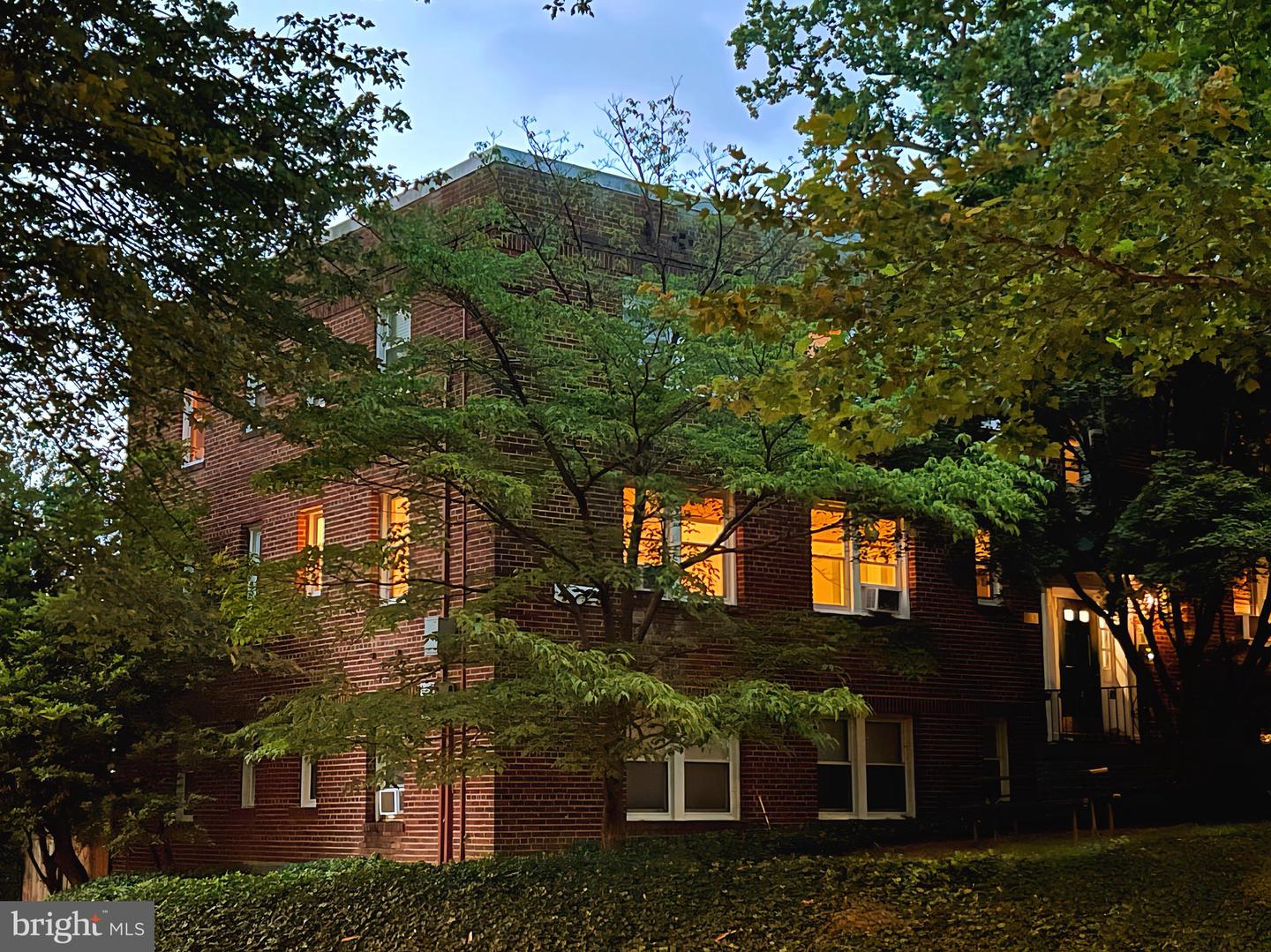 4029 BENTON ST NW #201, WASHINGTON, District Of Columbia 20007, 1 Bedroom Bedrooms, ,1 BathroomBathrooms,Residential,For sale,4029 BENTON ST NW #201,DCDC2209482 MLS # DCDC2209482