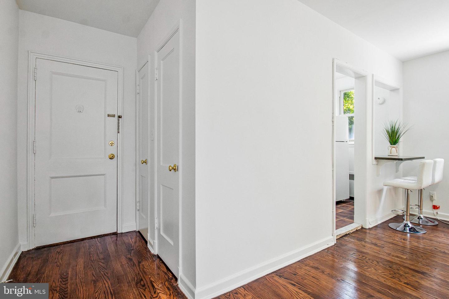 4029 BENTON ST NW #201, WASHINGTON, District Of Columbia 20007, 1 Bedroom Bedrooms, ,1 BathroomBathrooms,Residential,For sale,4029 BENTON ST NW #201,DCDC2209482 MLS # DCDC2209482