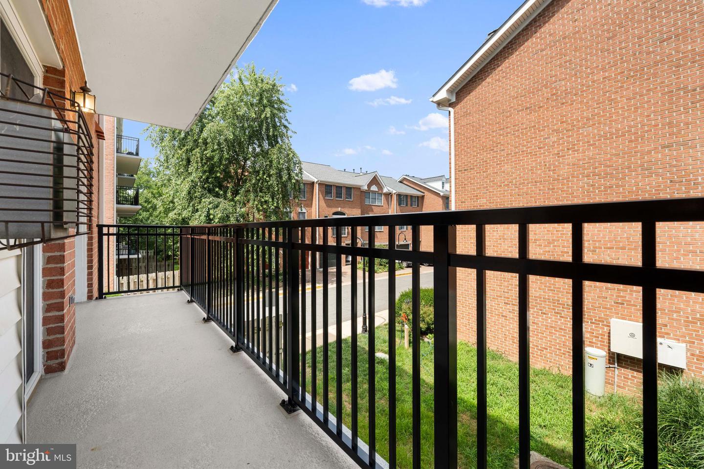 6940 FAIRFAX DR #200, ARLINGTON, Virginia 22213, 2 Bedrooms Bedrooms, ,2 BathroomsBathrooms,Residential,For sale,6940 FAIRFAX DR #200,VAAR2060384 MLS # VAAR2060384