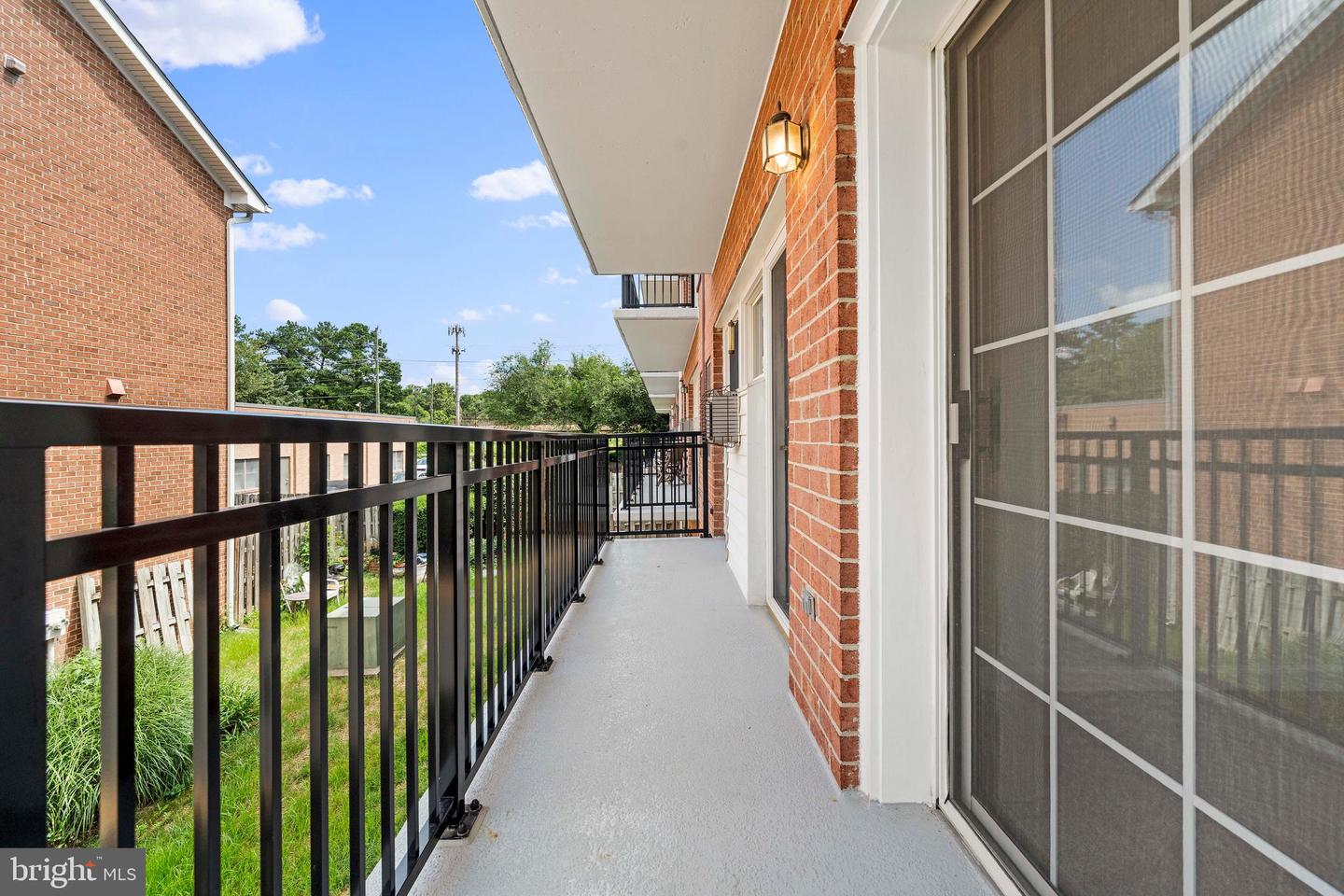 6940 FAIRFAX DR #200, ARLINGTON, Virginia 22213, 2 Bedrooms Bedrooms, ,2 BathroomsBathrooms,Residential,For sale,6940 FAIRFAX DR #200,VAAR2060384 MLS # VAAR2060384