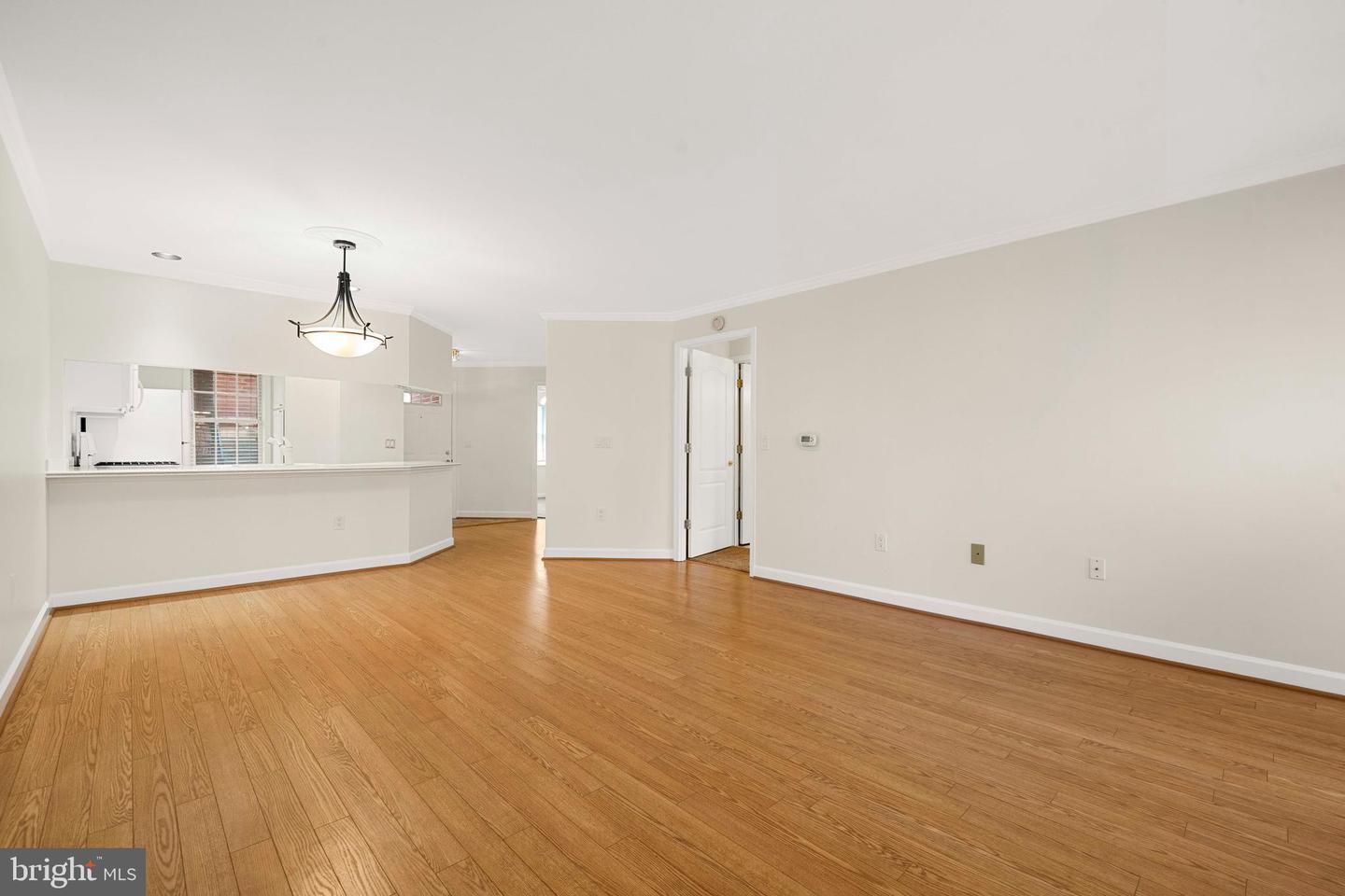 6940 FAIRFAX DR #200, ARLINGTON, Virginia 22213, 2 Bedrooms Bedrooms, ,2 BathroomsBathrooms,Residential,For sale,6940 FAIRFAX DR #200,VAAR2060384 MLS # VAAR2060384