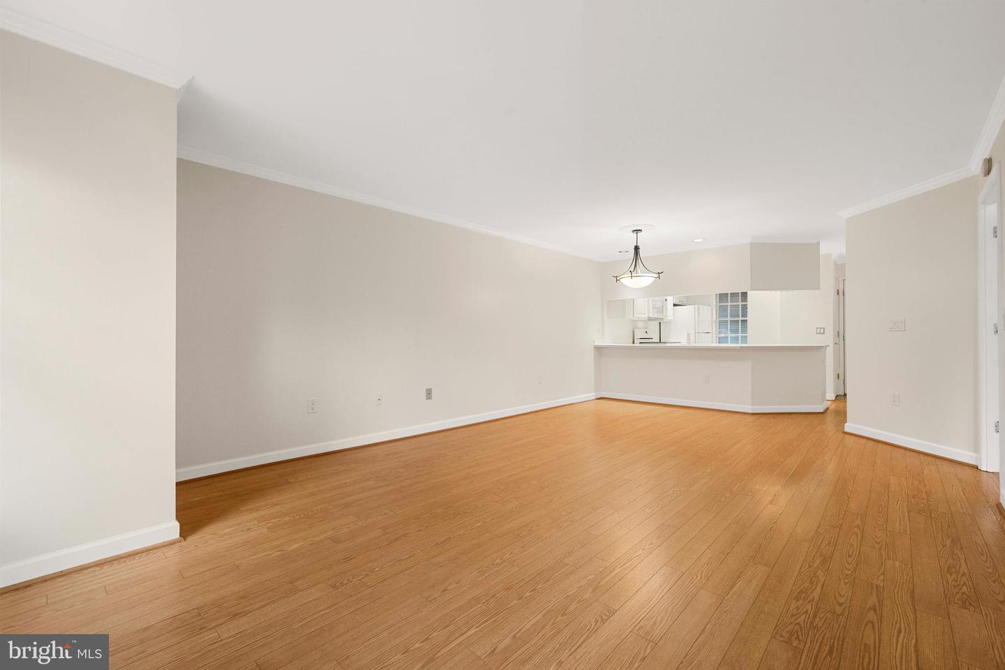 6940 FAIRFAX DR #200, ARLINGTON, Virginia 22213, 2 Bedrooms Bedrooms, ,2 BathroomsBathrooms,Residential,For sale,6940 FAIRFAX DR #200,VAAR2060384 MLS # VAAR2060384