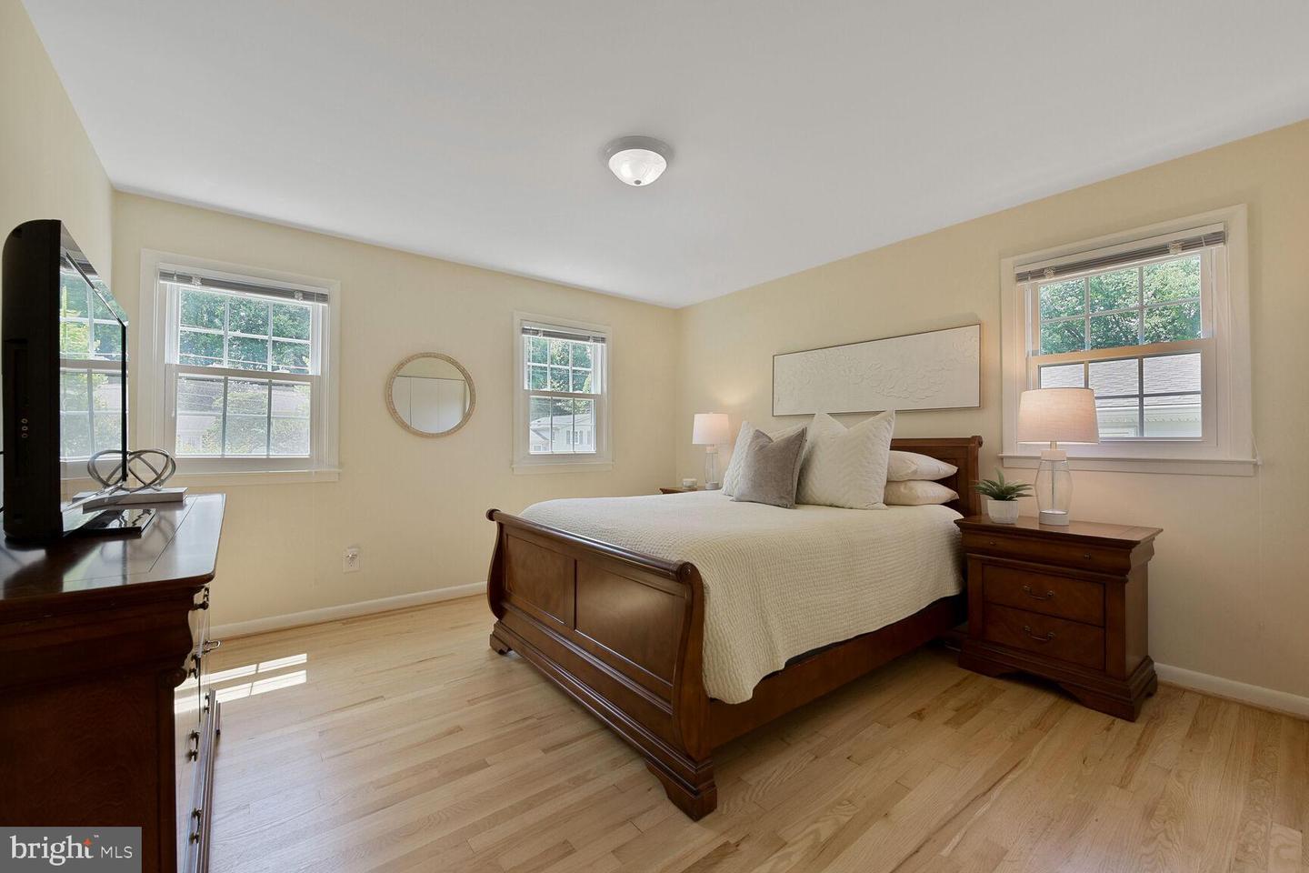 3512 QUEEN ANNE DR, FAIRFAX, Virginia 22030, 5 Bedrooms Bedrooms, ,3 BathroomsBathrooms,Residential,For sale,3512 QUEEN ANNE DR,VAFC2006592 MLS # VAFC2006592
