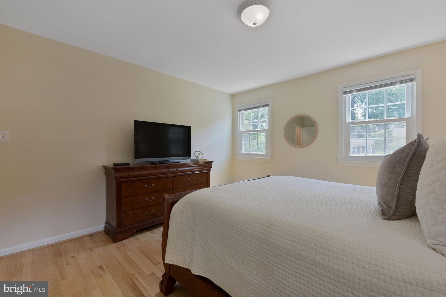 3512 QUEEN ANNE DR, FAIRFAX, Virginia 22030, 5 Bedrooms Bedrooms, ,3 BathroomsBathrooms,Residential,For sale,3512 QUEEN ANNE DR,VAFC2006592 MLS # VAFC2006592