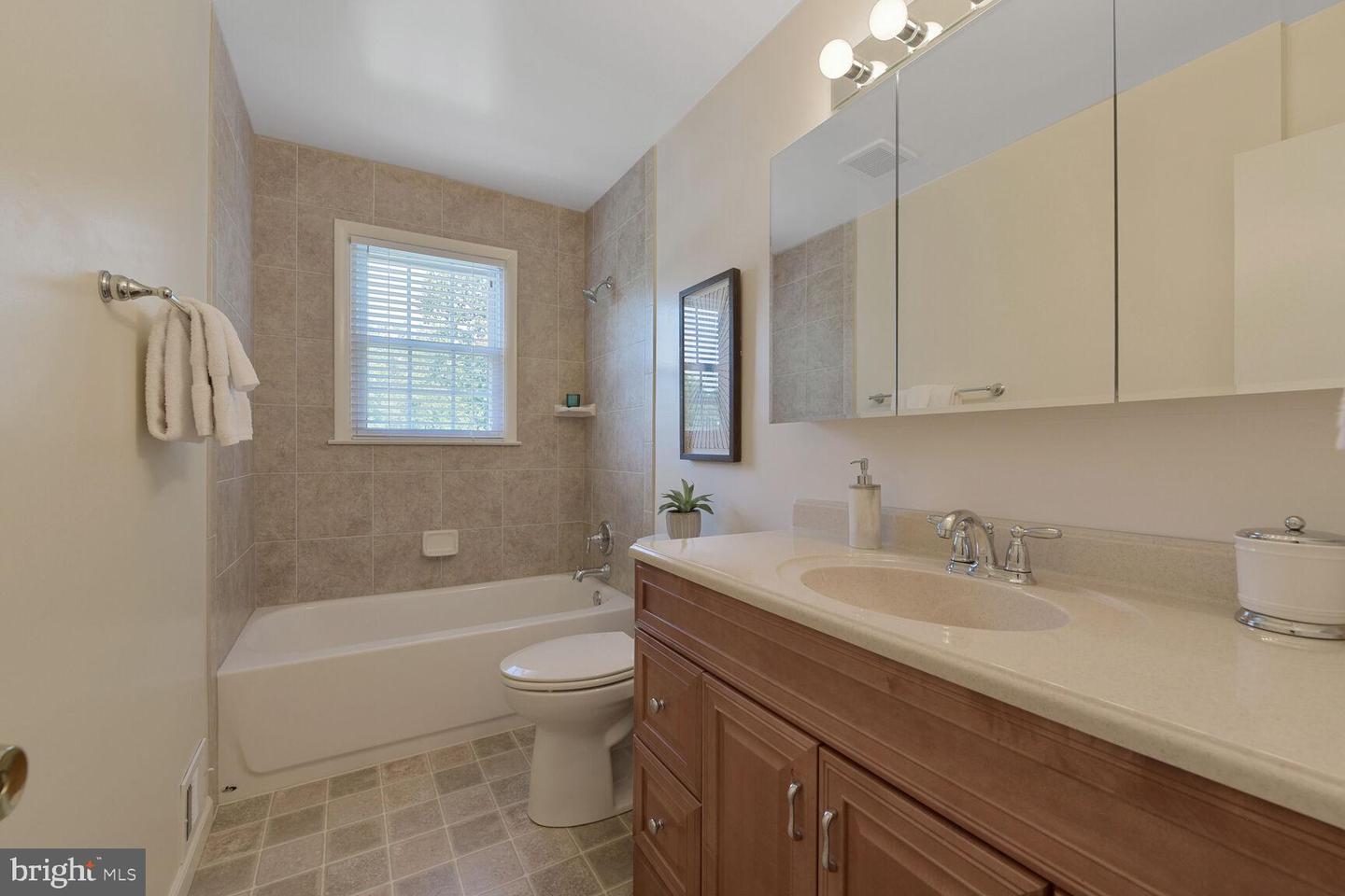 3512 QUEEN ANNE DR, FAIRFAX, Virginia 22030, 5 Bedrooms Bedrooms, ,3 BathroomsBathrooms,Residential,For sale,3512 QUEEN ANNE DR,VAFC2006592 MLS # VAFC2006592