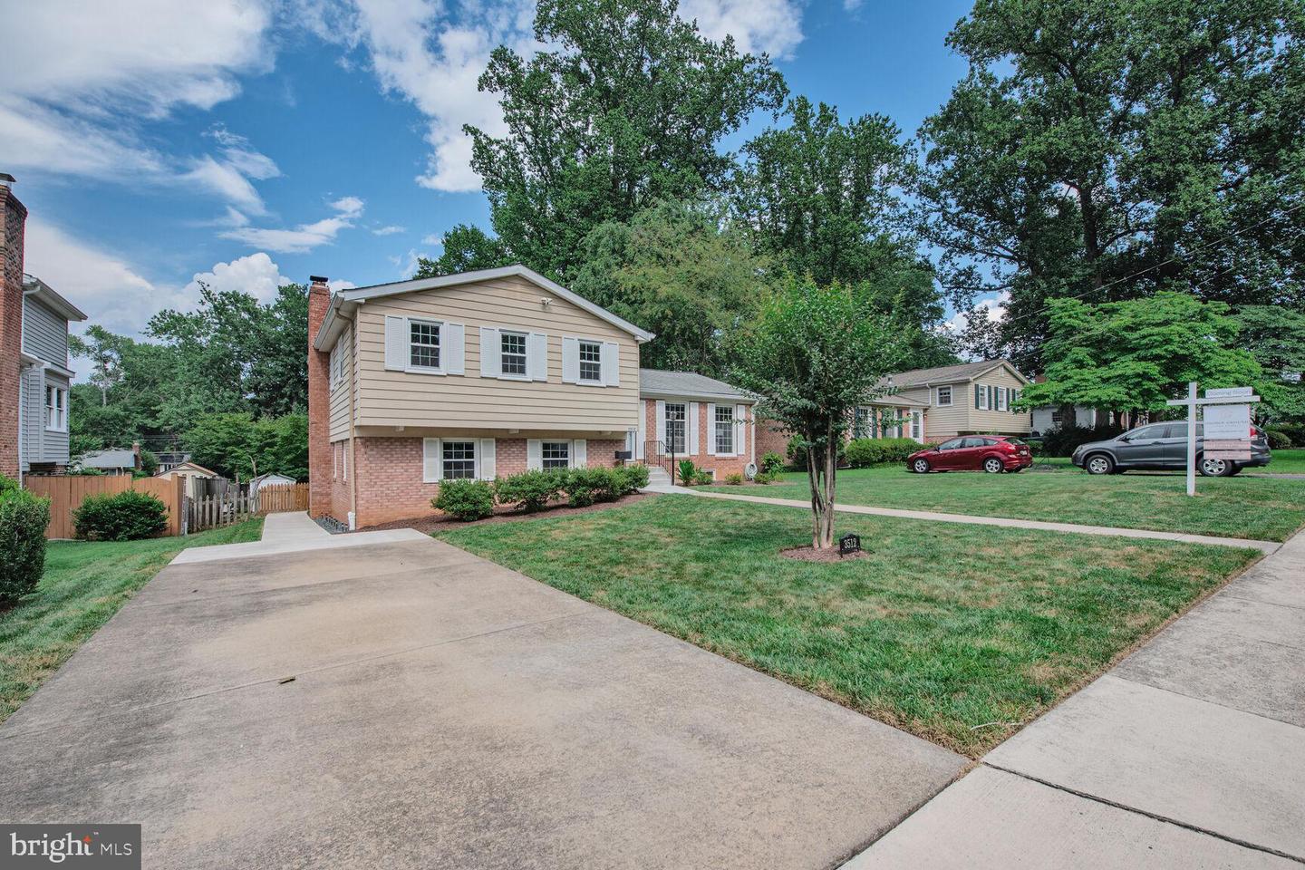 3512 QUEEN ANNE DR, FAIRFAX, Virginia 22030, 5 Bedrooms Bedrooms, ,3 BathroomsBathrooms,Residential,For sale,3512 QUEEN ANNE DR,VAFC2006592 MLS # VAFC2006592