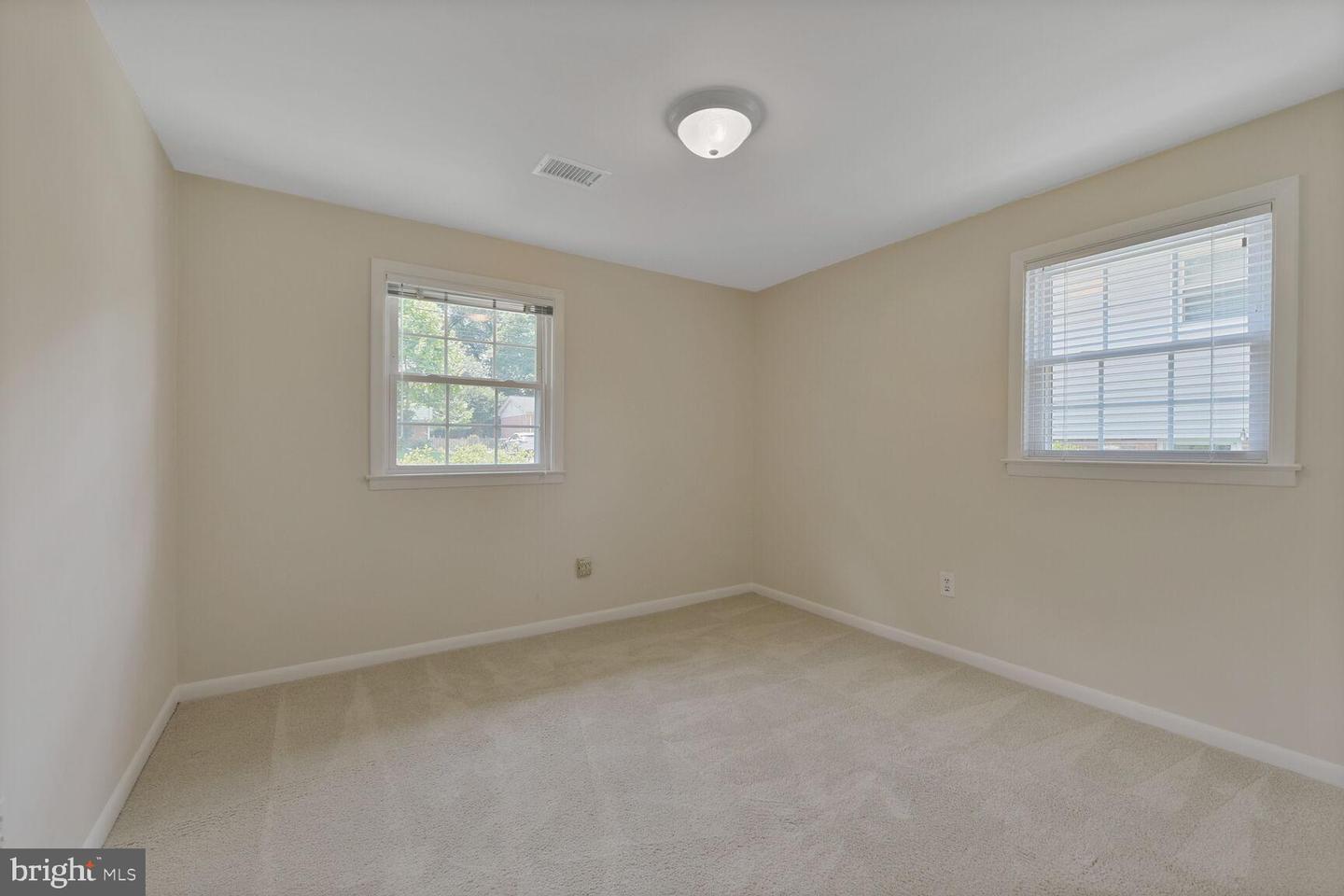 3512 QUEEN ANNE DR, FAIRFAX, Virginia 22030, 5 Bedrooms Bedrooms, ,3 BathroomsBathrooms,Residential,For sale,3512 QUEEN ANNE DR,VAFC2006592 MLS # VAFC2006592