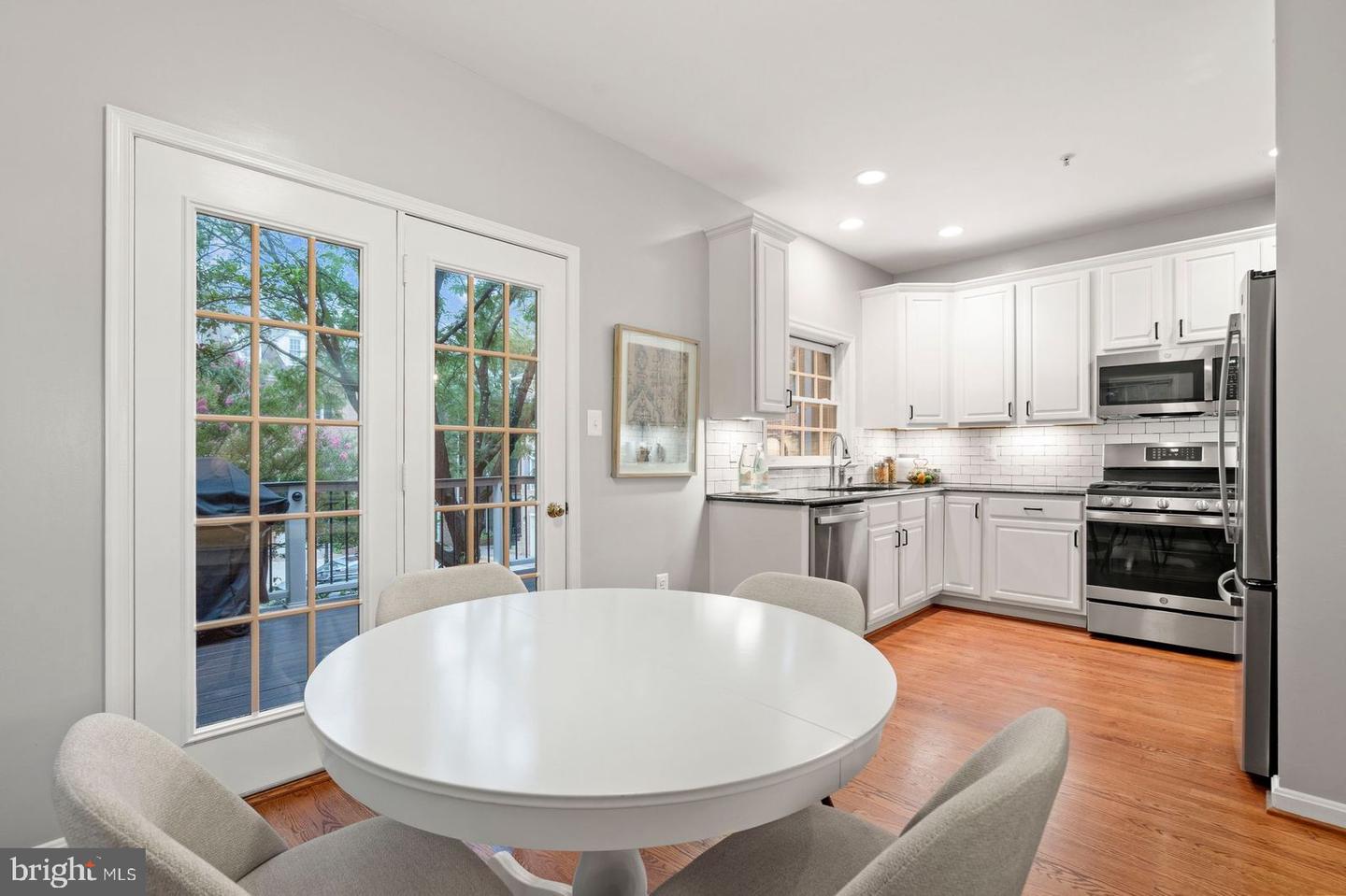 1158 N VERNON ST, ARLINGTON, Virginia 22201, 3 Bedrooms Bedrooms, ,2 BathroomsBathrooms,Residential,For sale,1158 N VERNON ST,VAAR2060386 MLS # VAAR2060386