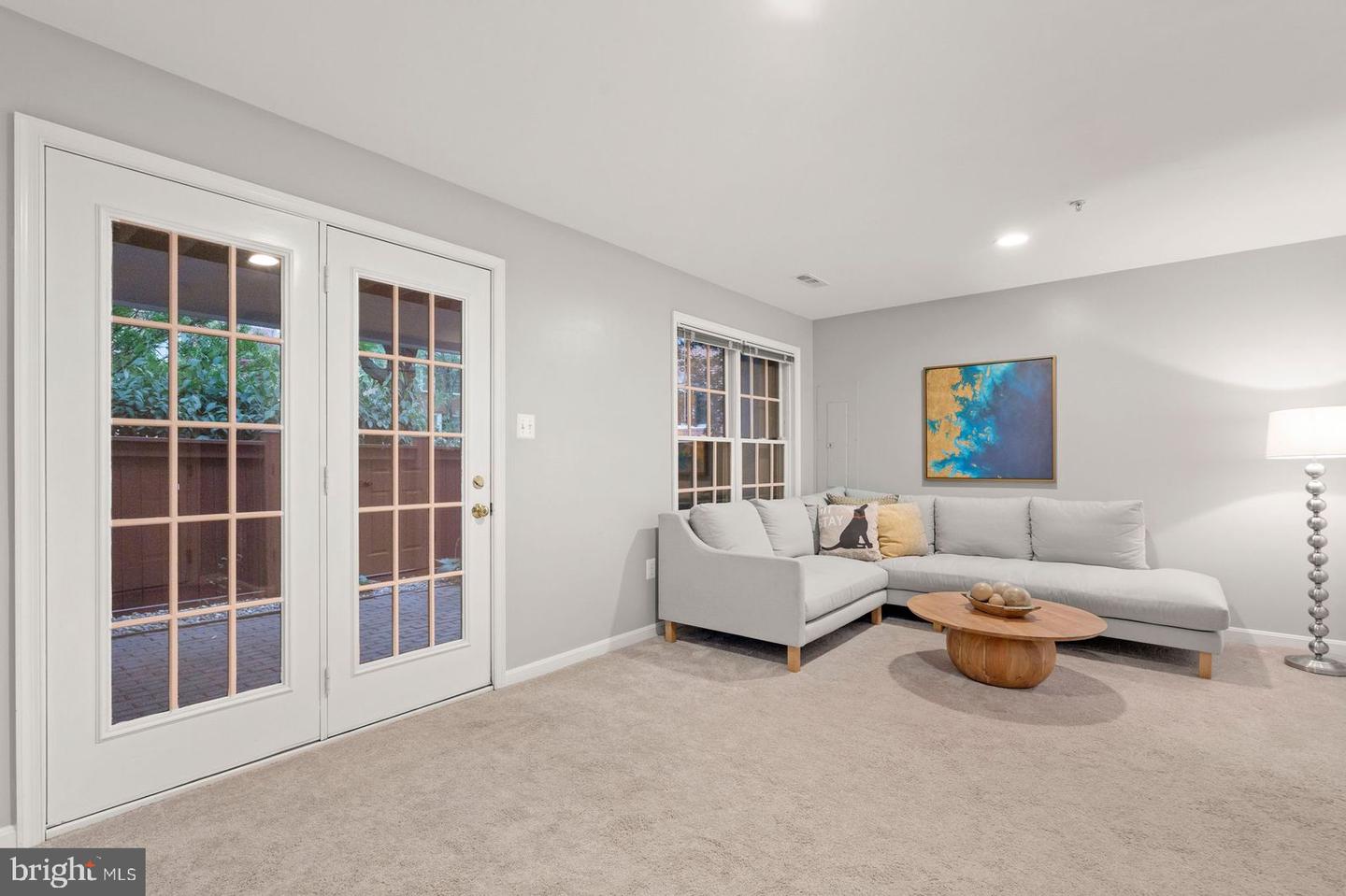 1158 N VERNON ST, ARLINGTON, Virginia 22201, 3 Bedrooms Bedrooms, ,2 BathroomsBathrooms,Residential,For sale,1158 N VERNON ST,VAAR2060386 MLS # VAAR2060386