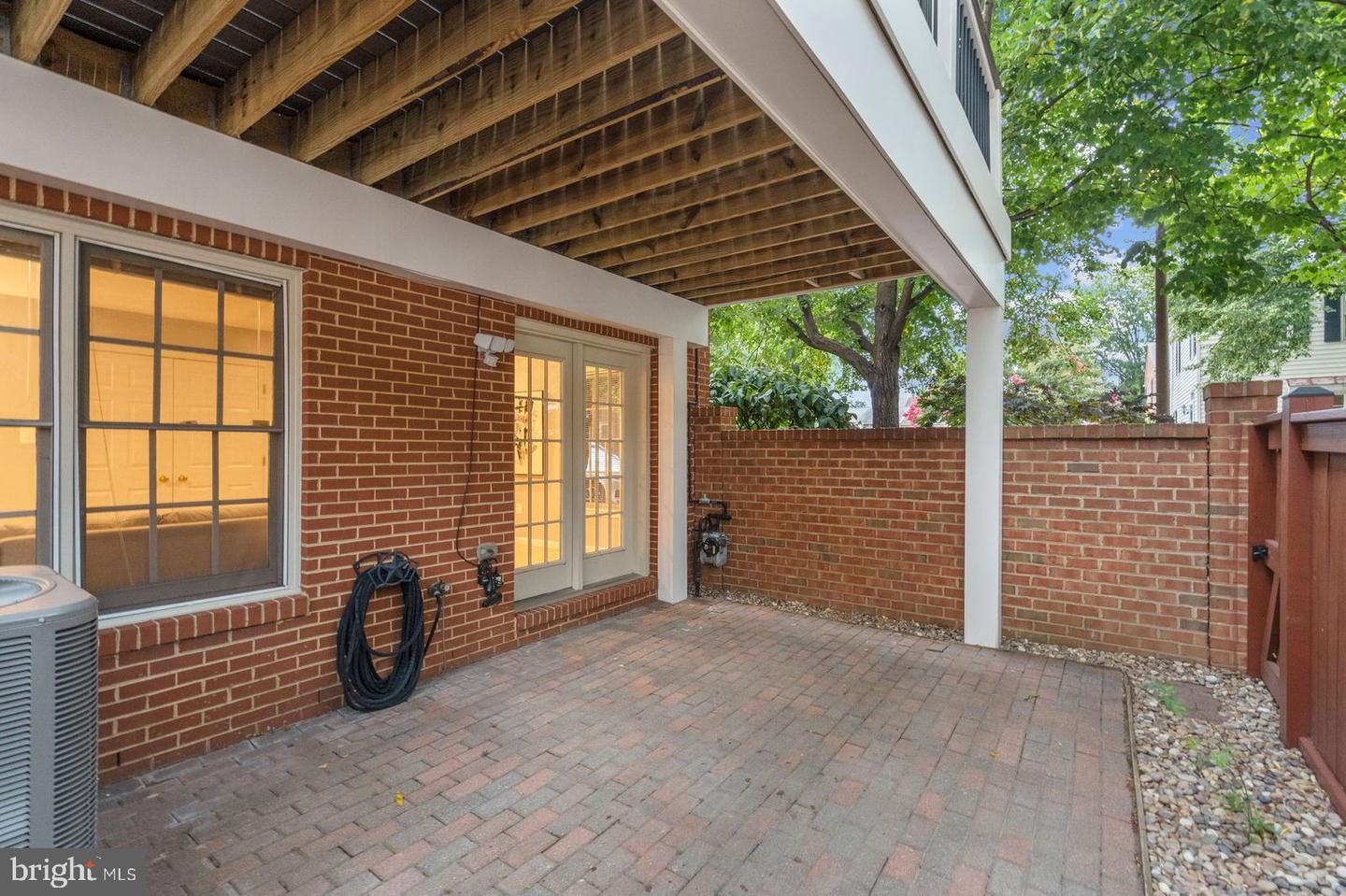 1158 N VERNON ST, ARLINGTON, Virginia 22201, 3 Bedrooms Bedrooms, ,2 BathroomsBathrooms,Residential,For sale,1158 N VERNON ST,VAAR2060386 MLS # VAAR2060386