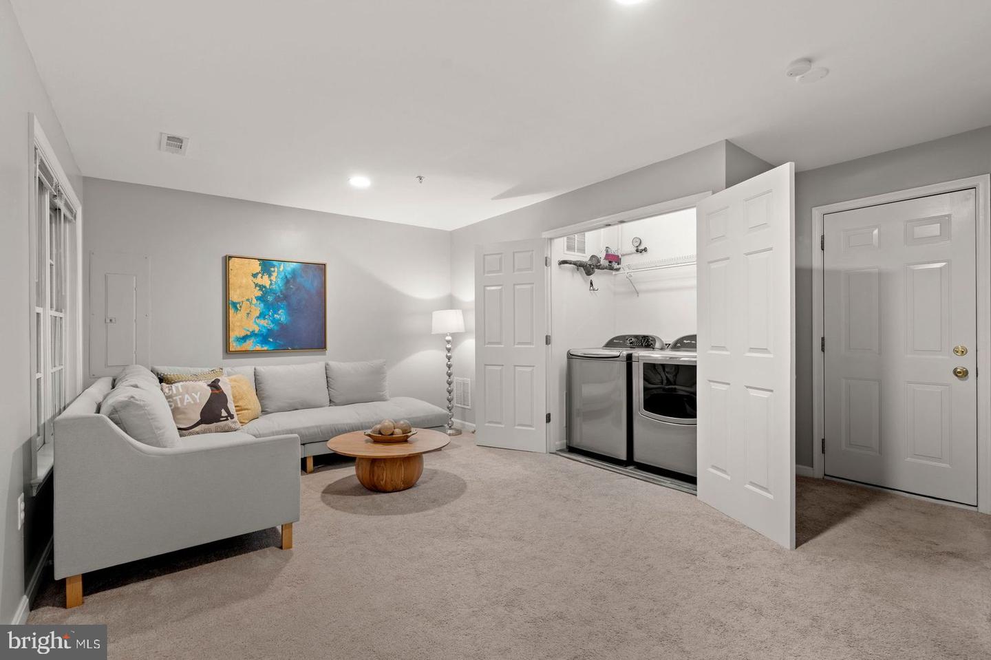 1158 N VERNON ST, ARLINGTON, Virginia 22201, 3 Bedrooms Bedrooms, ,2 BathroomsBathrooms,Residential,For sale,1158 N VERNON ST,VAAR2060386 MLS # VAAR2060386