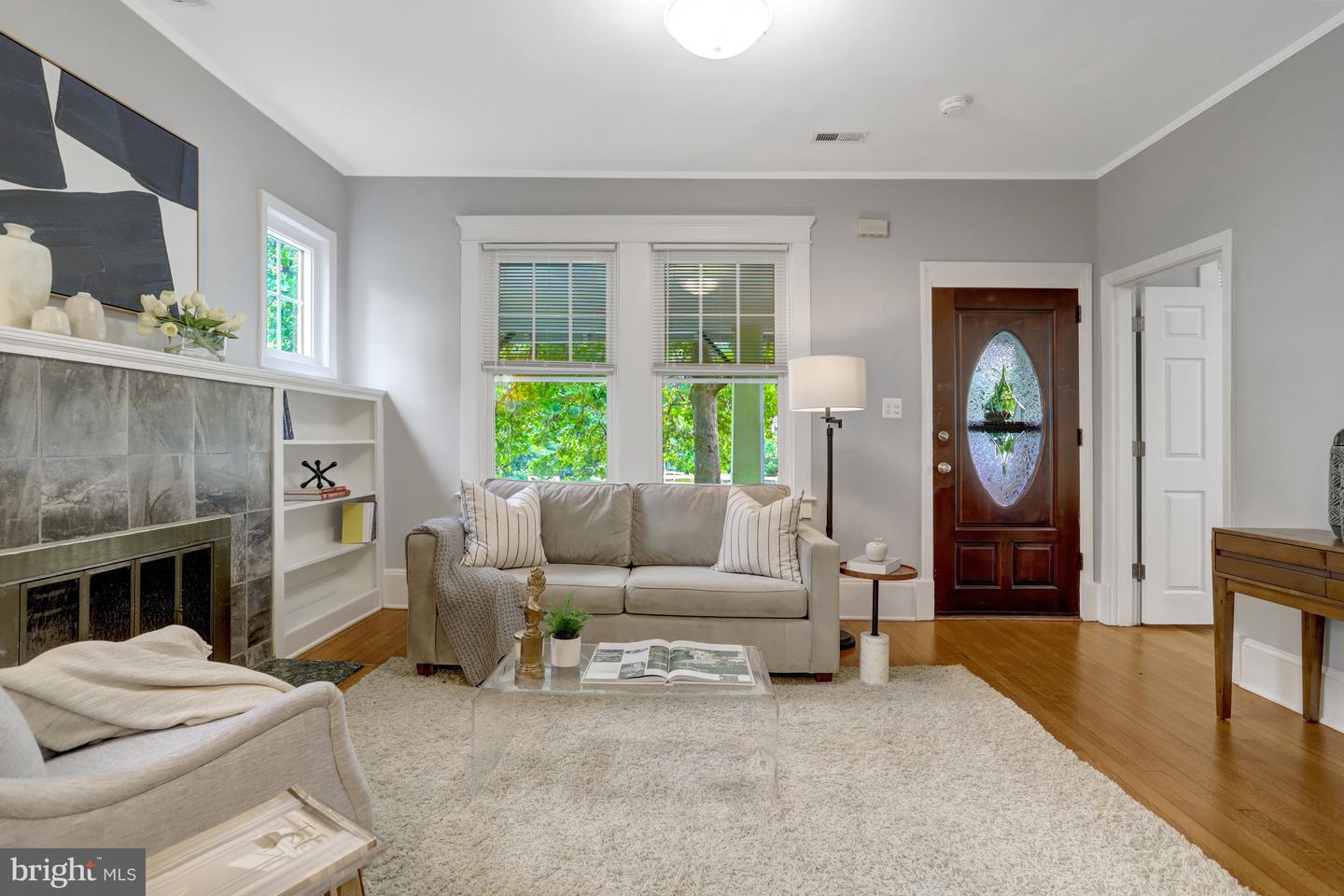 3201 N PERSHING DR, ARLINGTON, Virginia 22201, 5 Bedrooms Bedrooms, ,2 BathroomsBathrooms,Residential,For sale,3201 N PERSHING DR,VAAR2060406 MLS # VAAR2060406