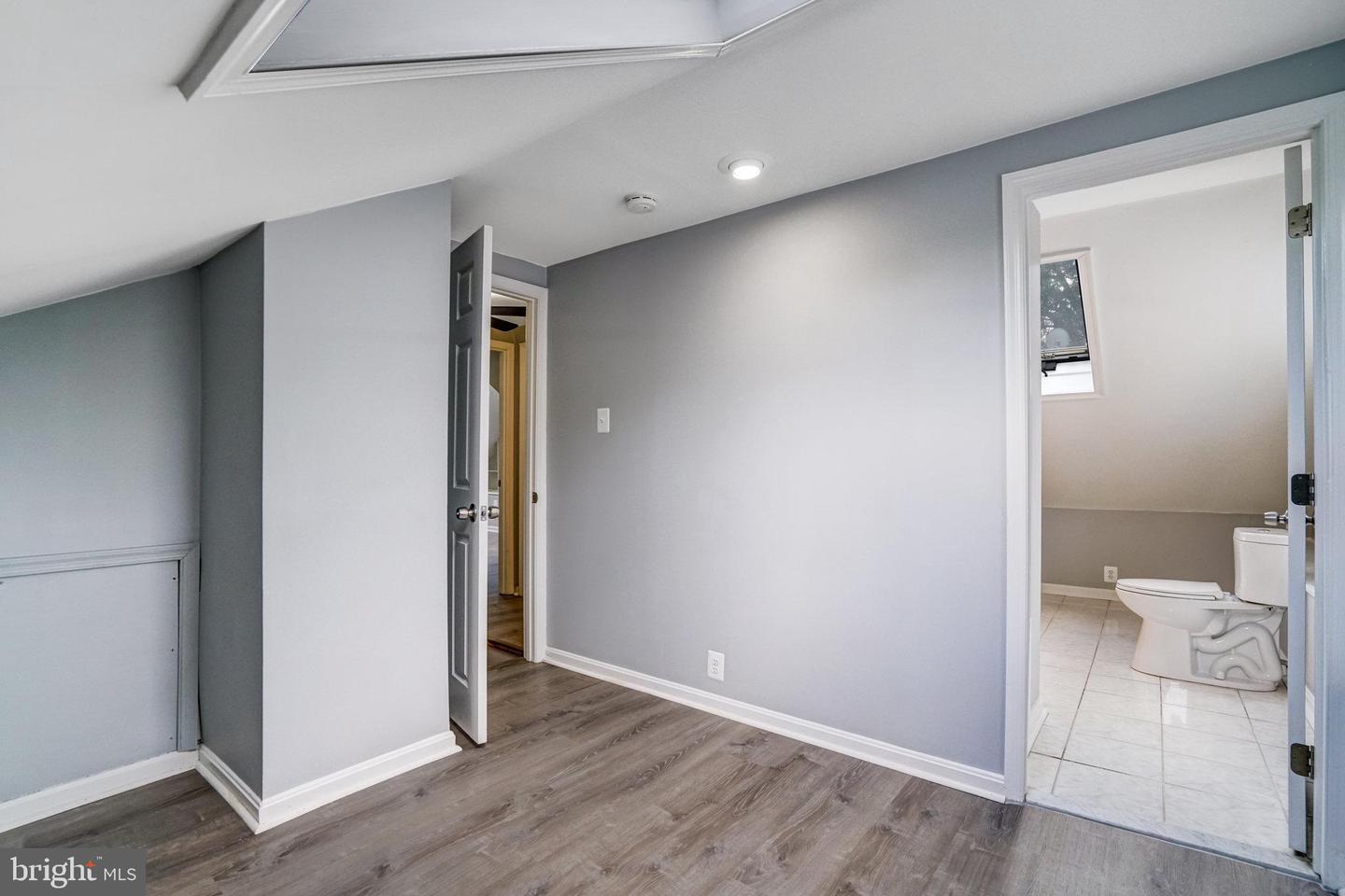 3201 N PERSHING DR, ARLINGTON, Virginia 22201, 5 Bedrooms Bedrooms, ,2 BathroomsBathrooms,Residential,For sale,3201 N PERSHING DR,VAAR2060406 MLS # VAAR2060406
