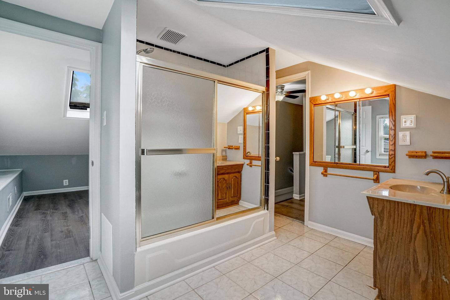 3201 N PERSHING DR, ARLINGTON, Virginia 22201, 5 Bedrooms Bedrooms, ,2 BathroomsBathrooms,Residential,For sale,3201 N PERSHING DR,VAAR2060406 MLS # VAAR2060406