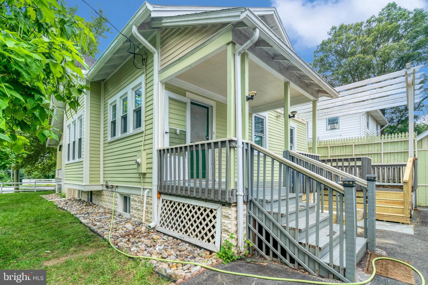3201 N PERSHING DR, ARLINGTON, Virginia 22201, 5 Bedrooms Bedrooms, ,2 BathroomsBathrooms,Residential,For sale,3201 N PERSHING DR,VAAR2060406 MLS # VAAR2060406