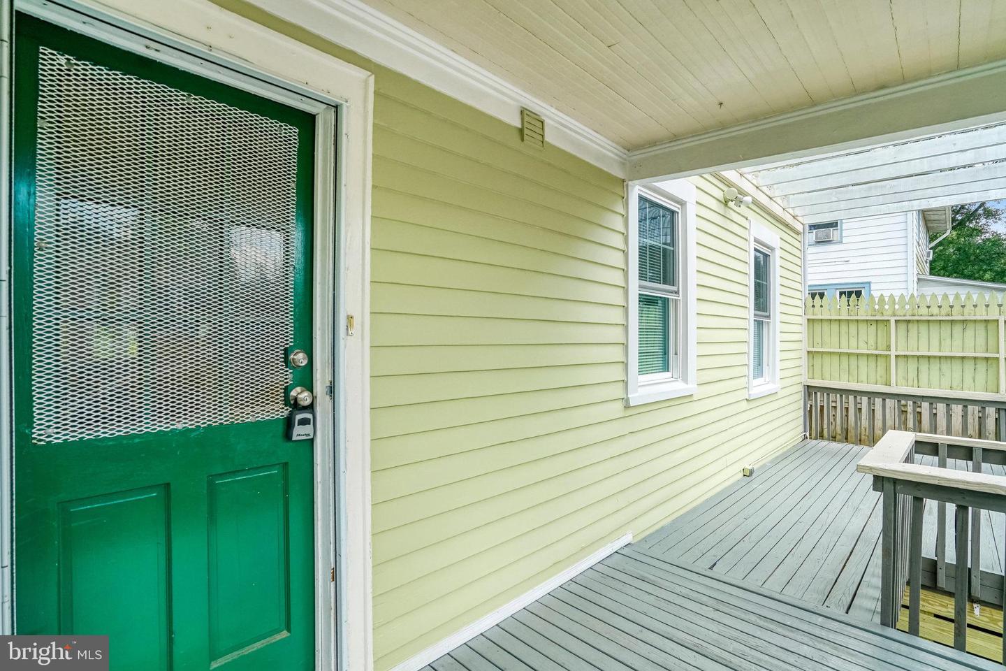 3201 N PERSHING DR, ARLINGTON, Virginia 22201, 5 Bedrooms Bedrooms, ,2 BathroomsBathrooms,Residential,For sale,3201 N PERSHING DR,VAAR2060406 MLS # VAAR2060406