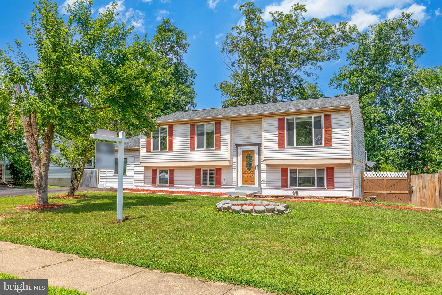4502 CUB RUN RD, CHANTILLY, Virginia 20151, 5 Bedrooms Bedrooms, ,3 BathroomsBathrooms,Residential,For sale,4502 CUB RUN RD,VAFX2254416 MLS # VAFX2254416