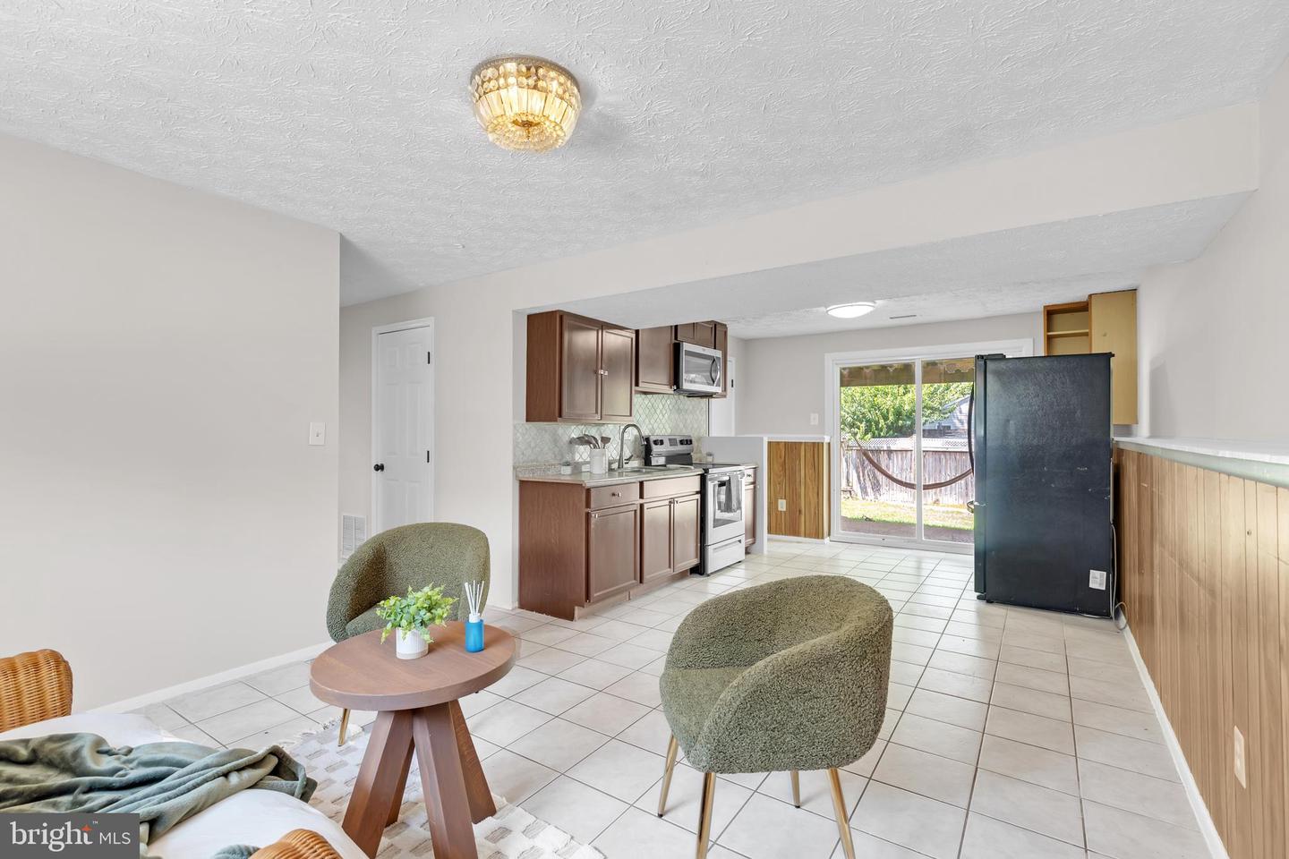 4502 CUB RUN RD, CHANTILLY, Virginia 20151, 5 Bedrooms Bedrooms, ,3 BathroomsBathrooms,Residential,For sale,4502 CUB RUN RD,VAFX2254416 MLS # VAFX2254416