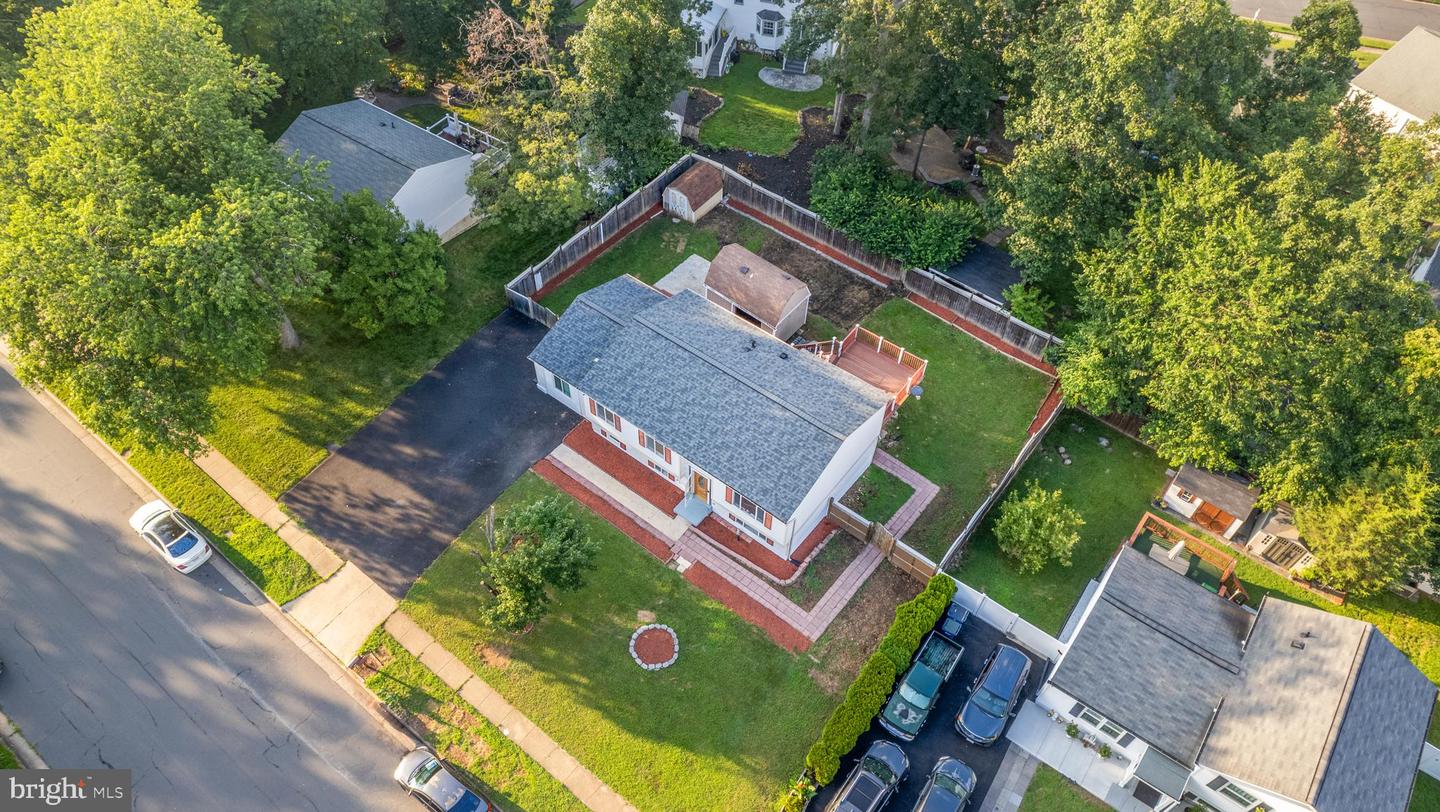 4502 CUB RUN RD, CHANTILLY, Virginia 20151, 5 Bedrooms Bedrooms, ,3 BathroomsBathrooms,Residential,For sale,4502 CUB RUN RD,VAFX2254416 MLS # VAFX2254416