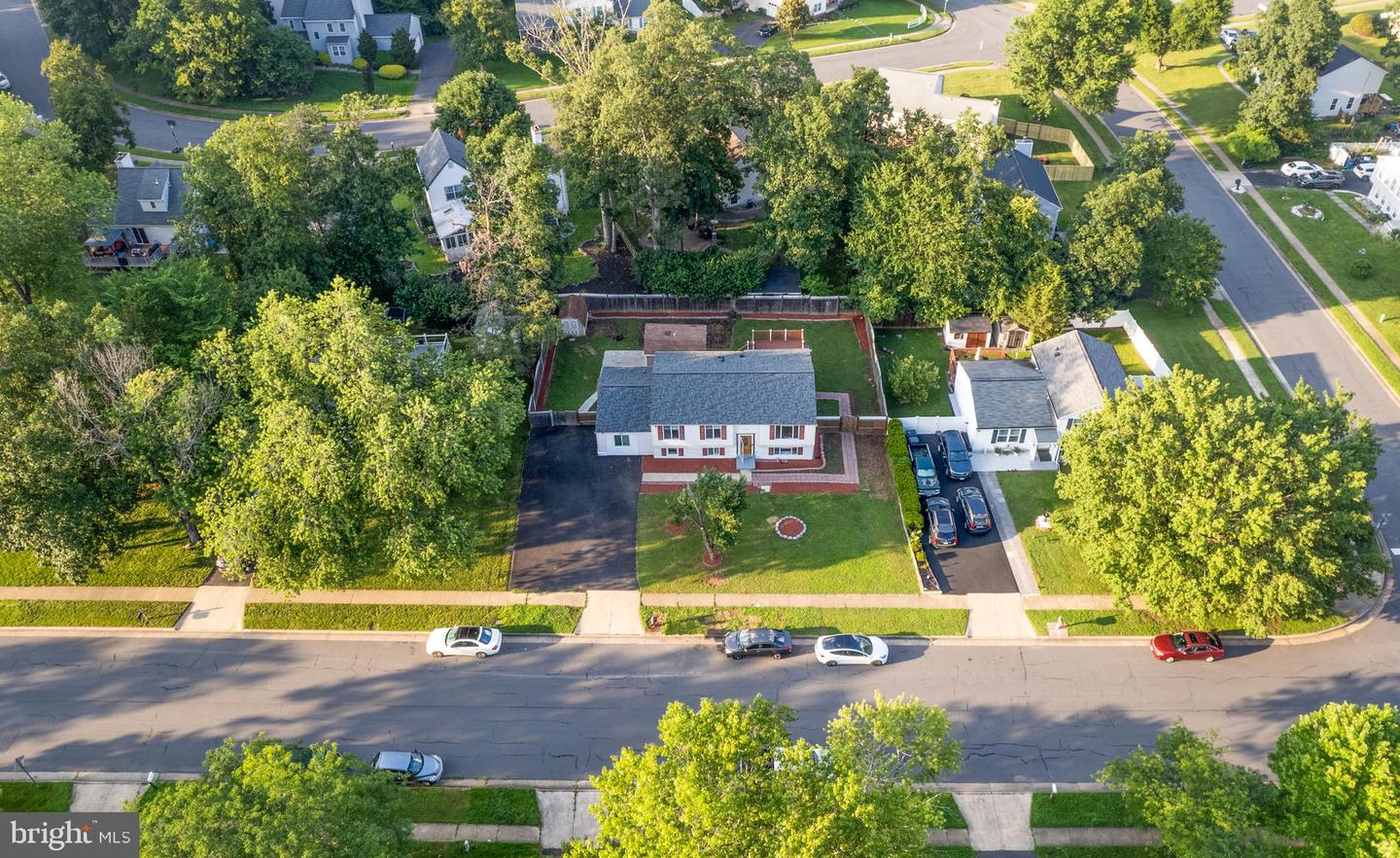 4502 CUB RUN RD, CHANTILLY, Virginia 20151, 5 Bedrooms Bedrooms, ,3 BathroomsBathrooms,Residential,For sale,4502 CUB RUN RD,VAFX2254416 MLS # VAFX2254416