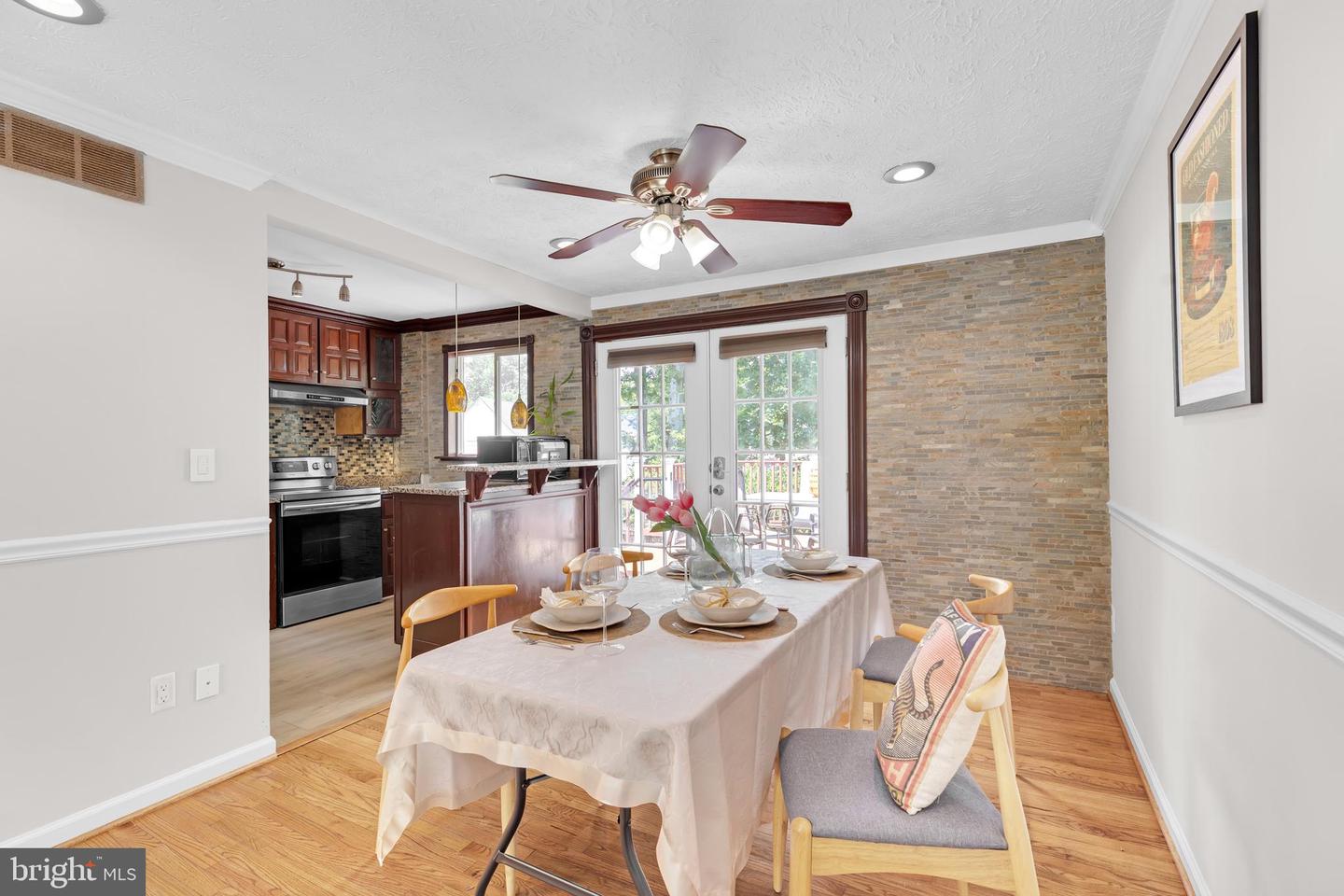4502 CUB RUN RD, CHANTILLY, Virginia 20151, 5 Bedrooms Bedrooms, ,3 BathroomsBathrooms,Residential,For sale,4502 CUB RUN RD,VAFX2254416 MLS # VAFX2254416