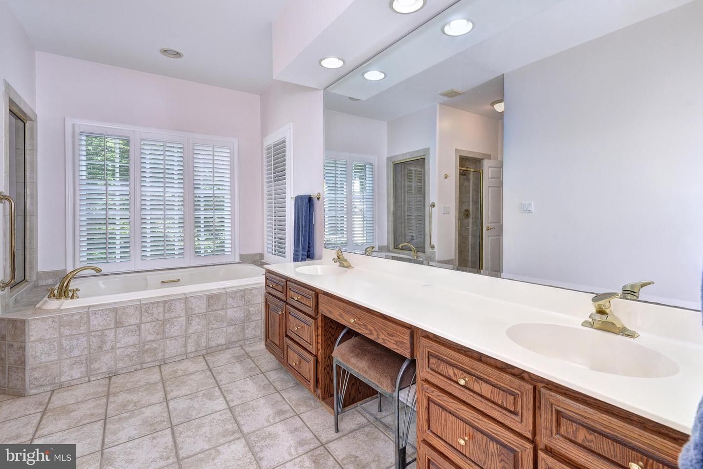 3209 OAK BRANCH LN, TOANO, Virginia 23168, 4 Bedrooms Bedrooms, ,3 BathroomsBathrooms,Residential,For sale,3209 OAK BRANCH LN,VAJC2000498 MLS # VAJC2000498