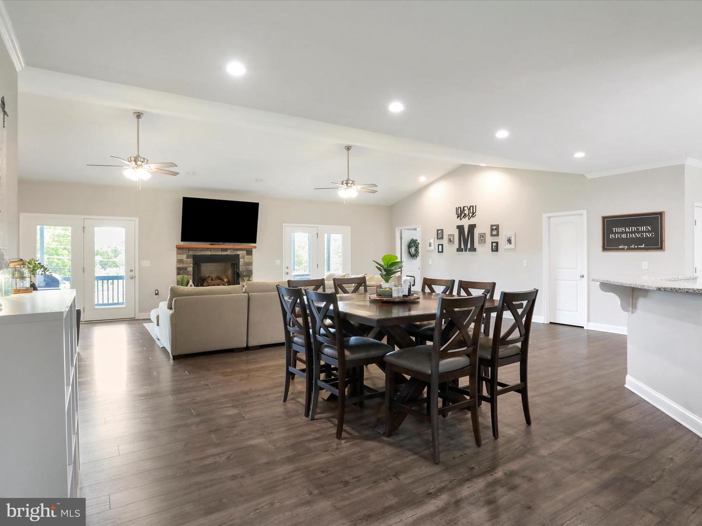 7040 VALLEY PIKE, MIDDLETOWN, Virginia 22645, 4 Bedrooms Bedrooms, ,2 BathroomsBathrooms,Residential,For sale,7040 VALLEY PIKE,VAFV2035346 MLS # VAFV2035346