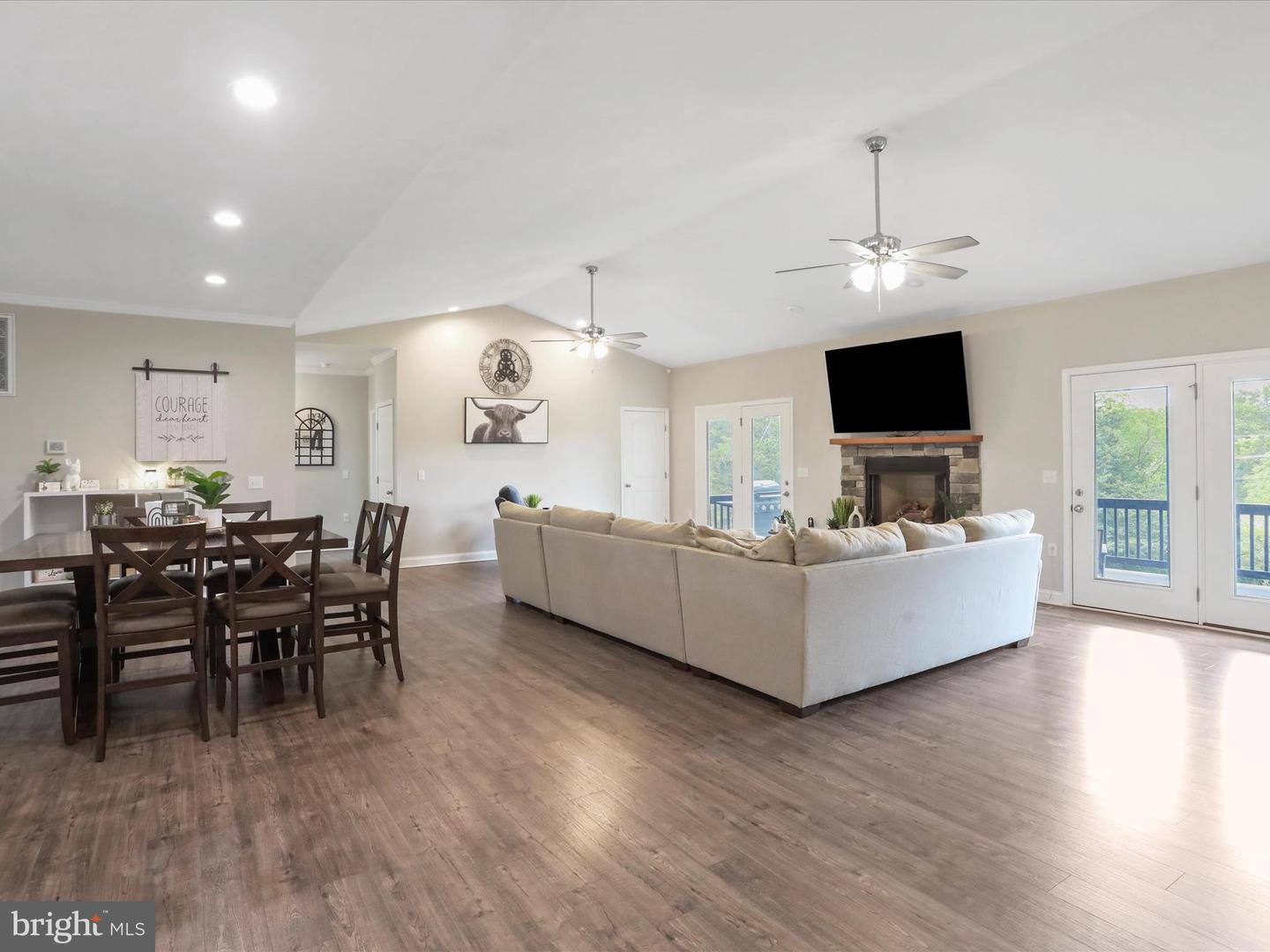 7040 VALLEY PIKE, MIDDLETOWN, Virginia 22645, 4 Bedrooms Bedrooms, ,2 BathroomsBathrooms,Residential,For sale,7040 VALLEY PIKE,VAFV2035346 MLS # VAFV2035346