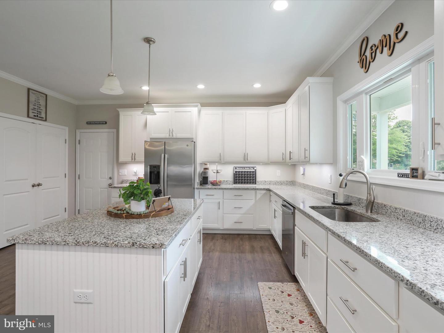 7040 VALLEY PIKE, MIDDLETOWN, Virginia 22645, 4 Bedrooms Bedrooms, ,2 BathroomsBathrooms,Residential,For sale,7040 VALLEY PIKE,VAFV2035346 MLS # VAFV2035346