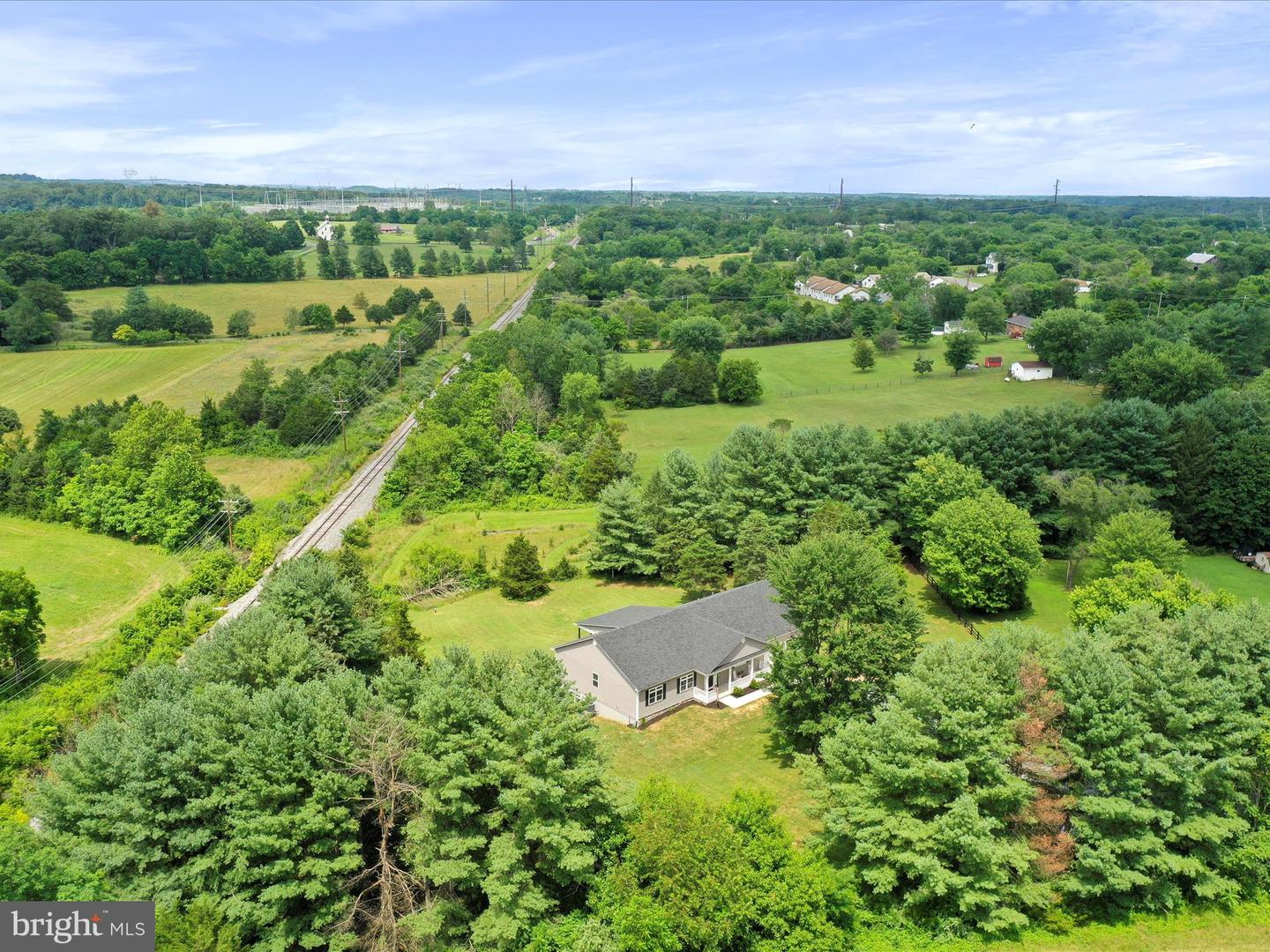 7040 VALLEY PIKE, MIDDLETOWN, Virginia 22645, 4 Bedrooms Bedrooms, ,2 BathroomsBathrooms,Residential,For sale,7040 VALLEY PIKE,VAFV2035346 MLS # VAFV2035346