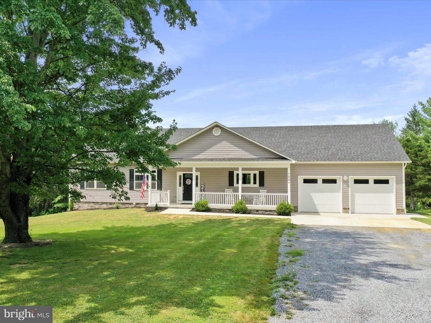 7040 VALLEY PIKE, MIDDLETOWN, Virginia 22645, 4 Bedrooms Bedrooms, ,2 BathroomsBathrooms,Residential,For sale,7040 VALLEY PIKE,VAFV2035346 MLS # VAFV2035346