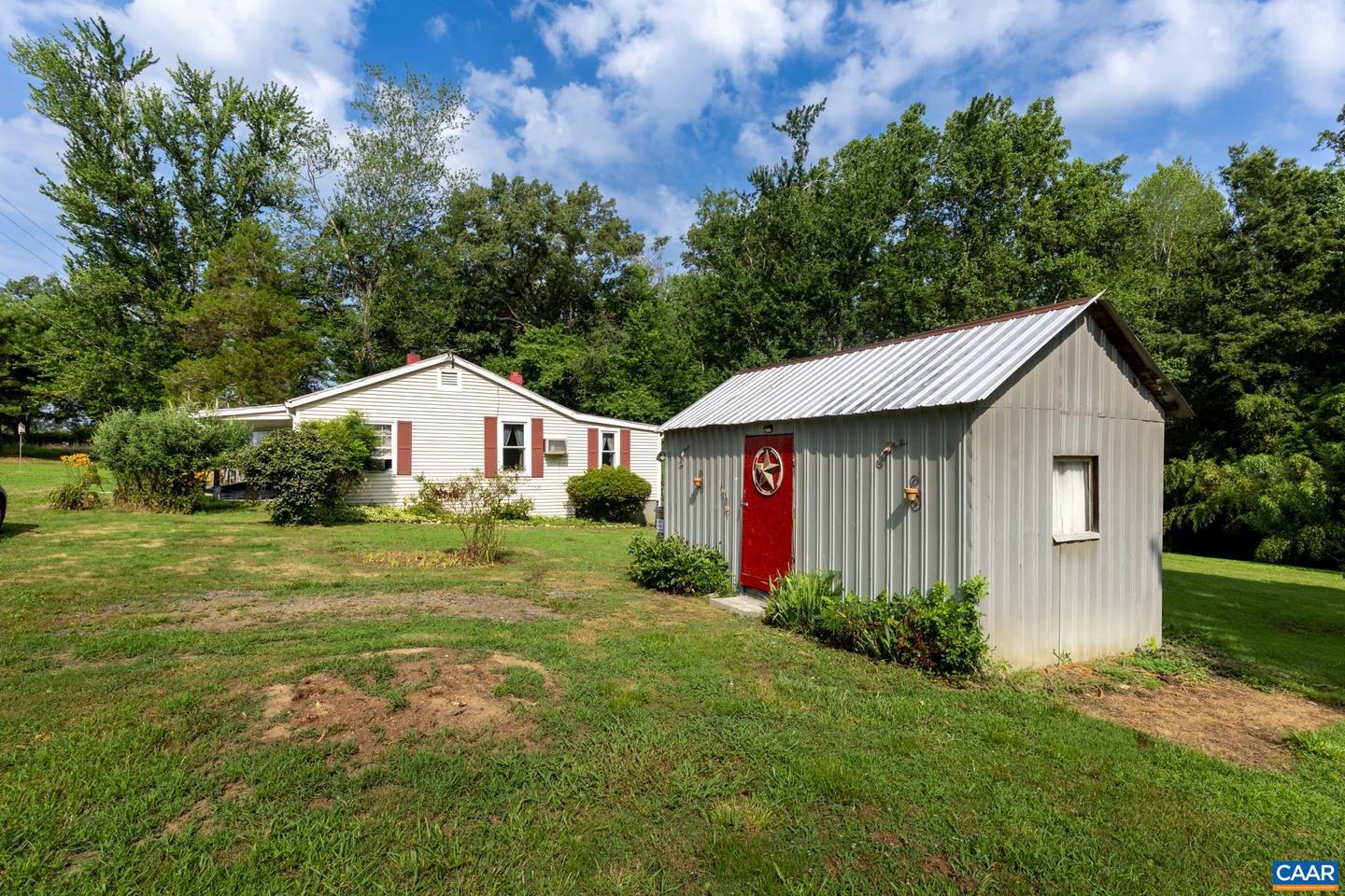 304 MARTIN KINGS RD, CHARLOTTESVILLE, Virginia 22902, 2 Bedrooms Bedrooms, ,1 BathroomBathrooms,Residential,For sale,304 MARTIN KINGS RD,666529 MLS # 666529