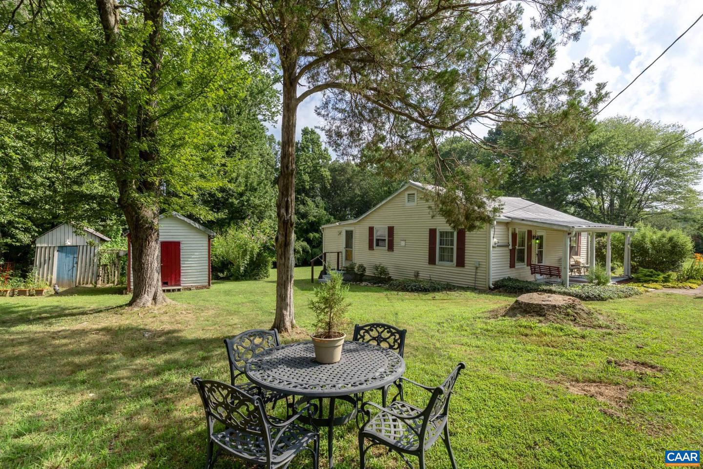 304 MARTIN KINGS RD, CHARLOTTESVILLE, Virginia 22902, 2 Bedrooms Bedrooms, ,1 BathroomBathrooms,Residential,For sale,304 MARTIN KINGS RD,666529 MLS # 666529