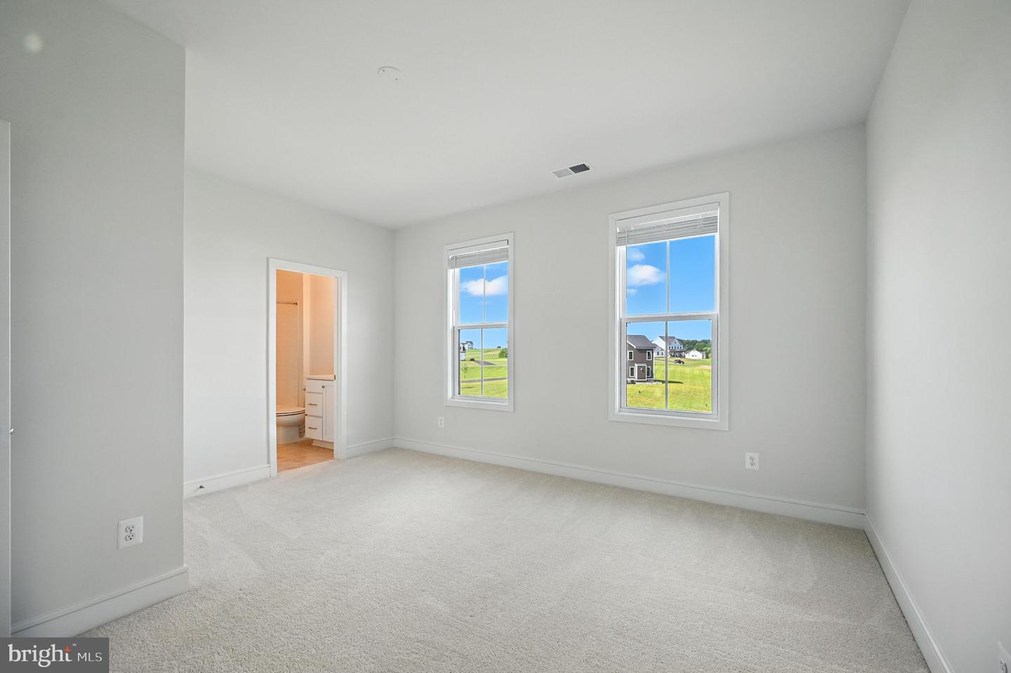 14707 FARMALL CT, WATERFORD, Virginia 20197, 5 Bedrooms Bedrooms, ,4 BathroomsBathrooms,Residential,For sale,14707 FARMALL CT,VALO2101600 MLS # VALO2101600
