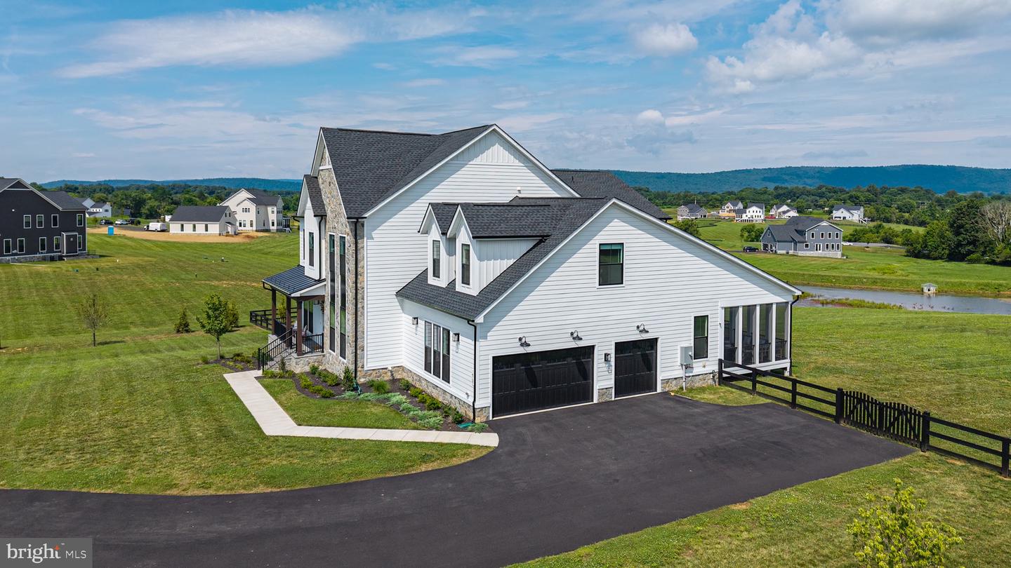 14707 FARMALL CT, WATERFORD, Virginia 20197, 5 Bedrooms Bedrooms, ,4 BathroomsBathrooms,Residential,For sale,14707 FARMALL CT,VALO2101600 MLS # VALO2101600
