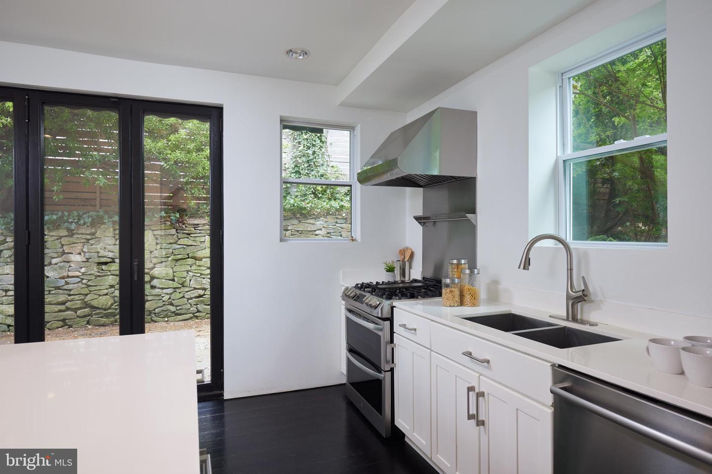 3605 ALBEMARLE ST NW, WASHINGTON, District Of Columbia 20008, 5 Bedrooms Bedrooms, ,4 BathroomsBathrooms,Residential,For sale,3605 ALBEMARLE ST NW,DCDC2209638 MLS # DCDC2209638