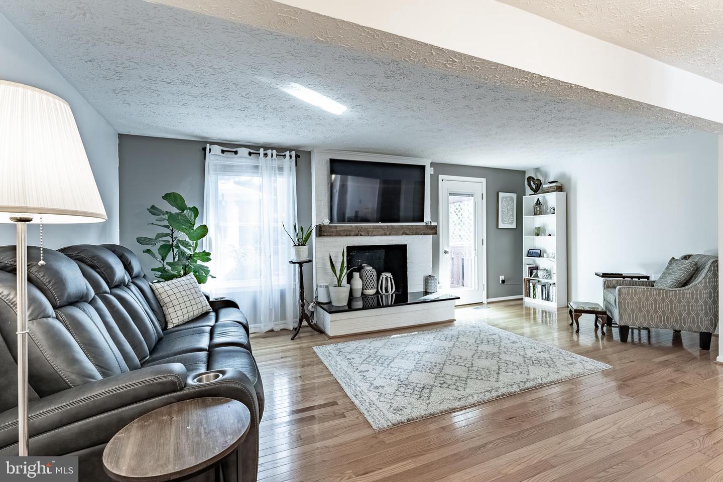 9188 FOREST BREEZE CT, SPRINGFIELD, Virginia 22152, 3 Bedrooms Bedrooms, ,2 BathroomsBathrooms,Residential,For sale,9188 FOREST BREEZE CT,VAFX2254600 MLS # VAFX2254600