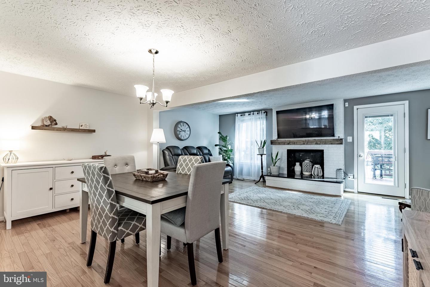 9188 FOREST BREEZE CT, SPRINGFIELD, Virginia 22152, 3 Bedrooms Bedrooms, ,2 BathroomsBathrooms,Residential,For sale,9188 FOREST BREEZE CT,VAFX2254600 MLS # VAFX2254600