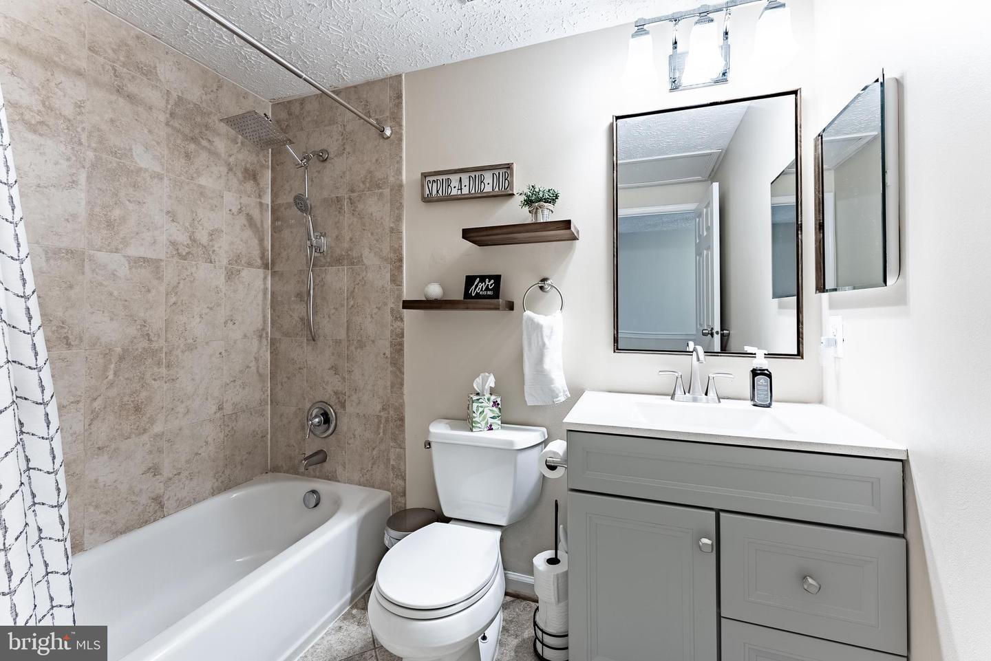 9188 FOREST BREEZE CT, SPRINGFIELD, Virginia 22152, 3 Bedrooms Bedrooms, ,2 BathroomsBathrooms,Residential,For sale,9188 FOREST BREEZE CT,VAFX2254600 MLS # VAFX2254600